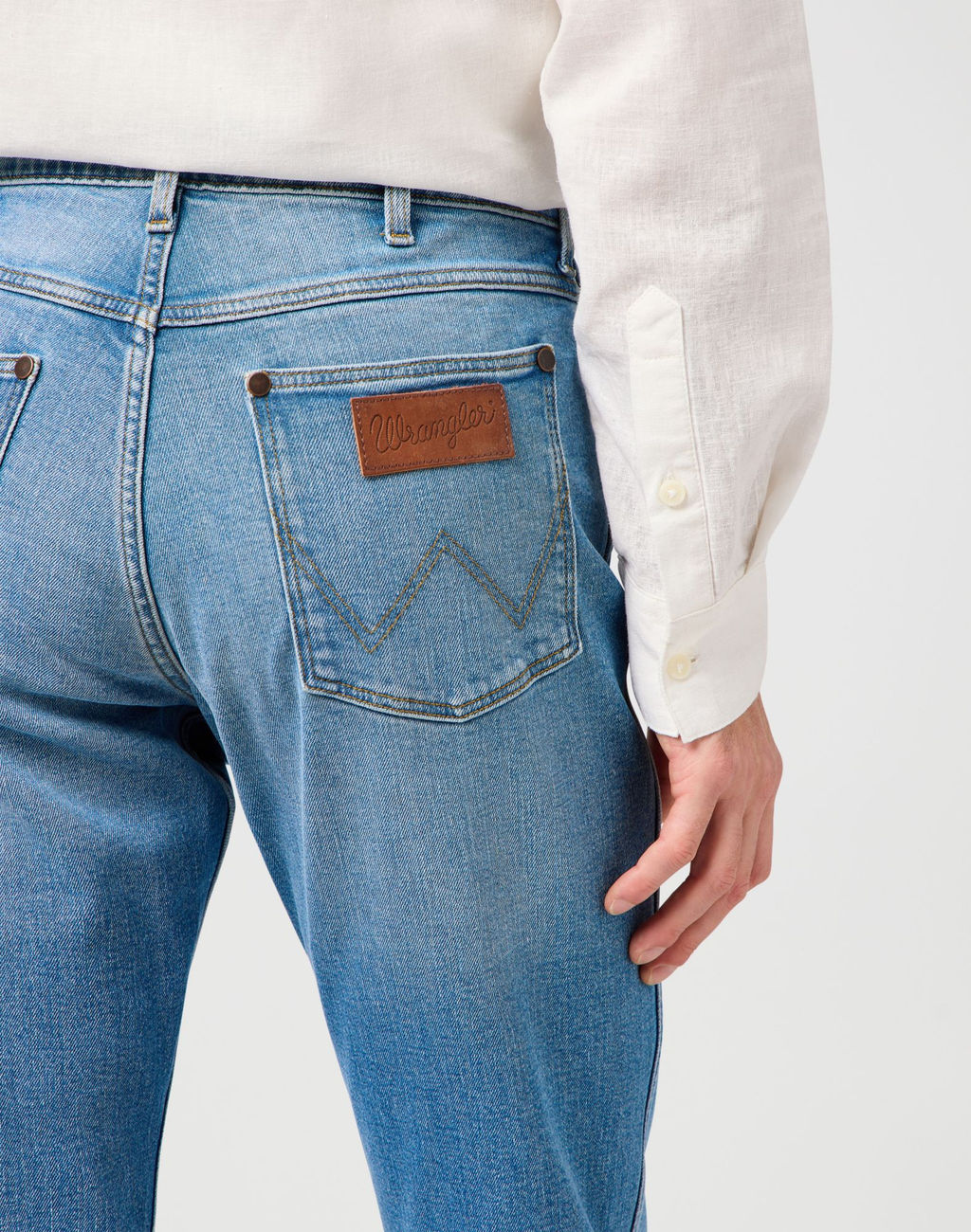 Джинсы мужские