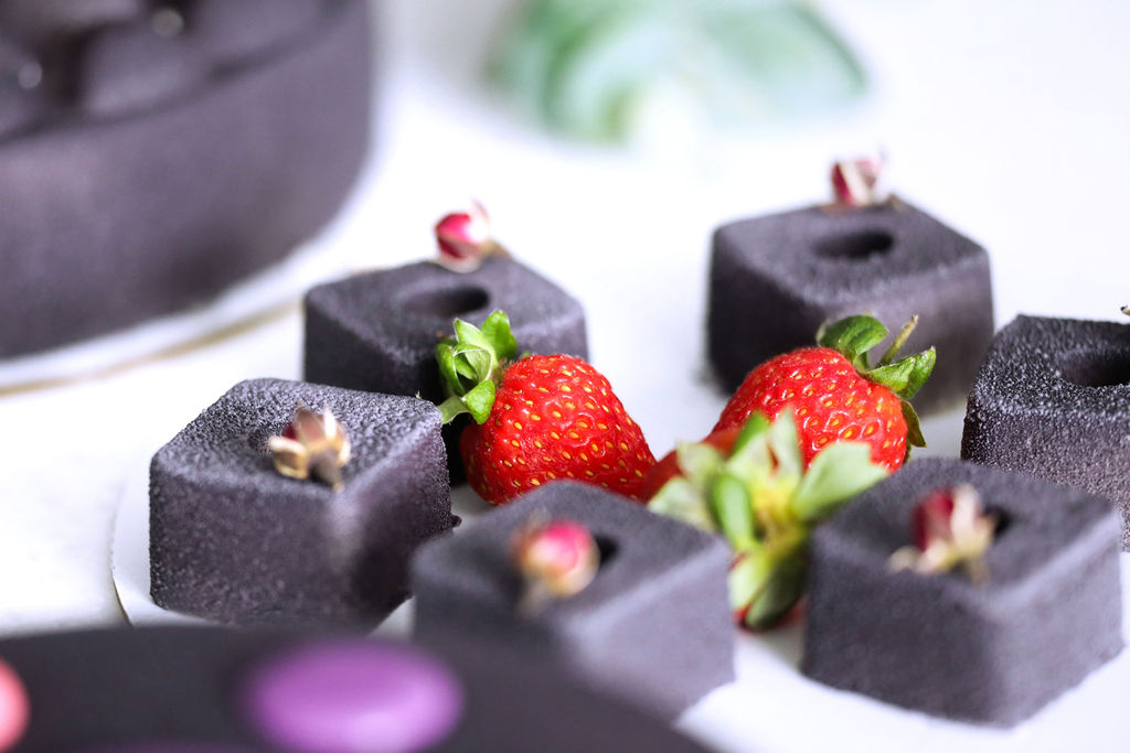 Форма силиконовая S-CHIEF для пирожных SPC-0312 30 x 17.5 x 2.5 см кубики - 15 ячеек фото 4