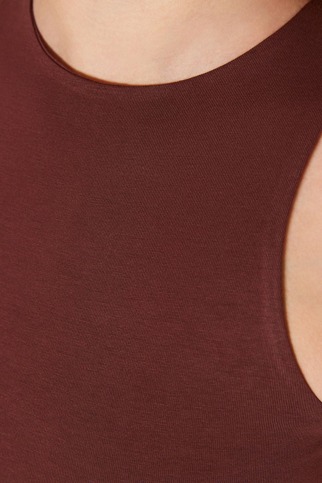 Kahverengi Pamuklu Halter Yaka Fitted/Vucuda Oturan Esnek Orme Atlet TWOSS23AL00069