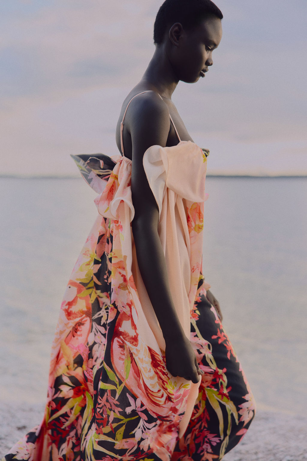 Vestido de tirantes con volante decorativo - H&m фото 2