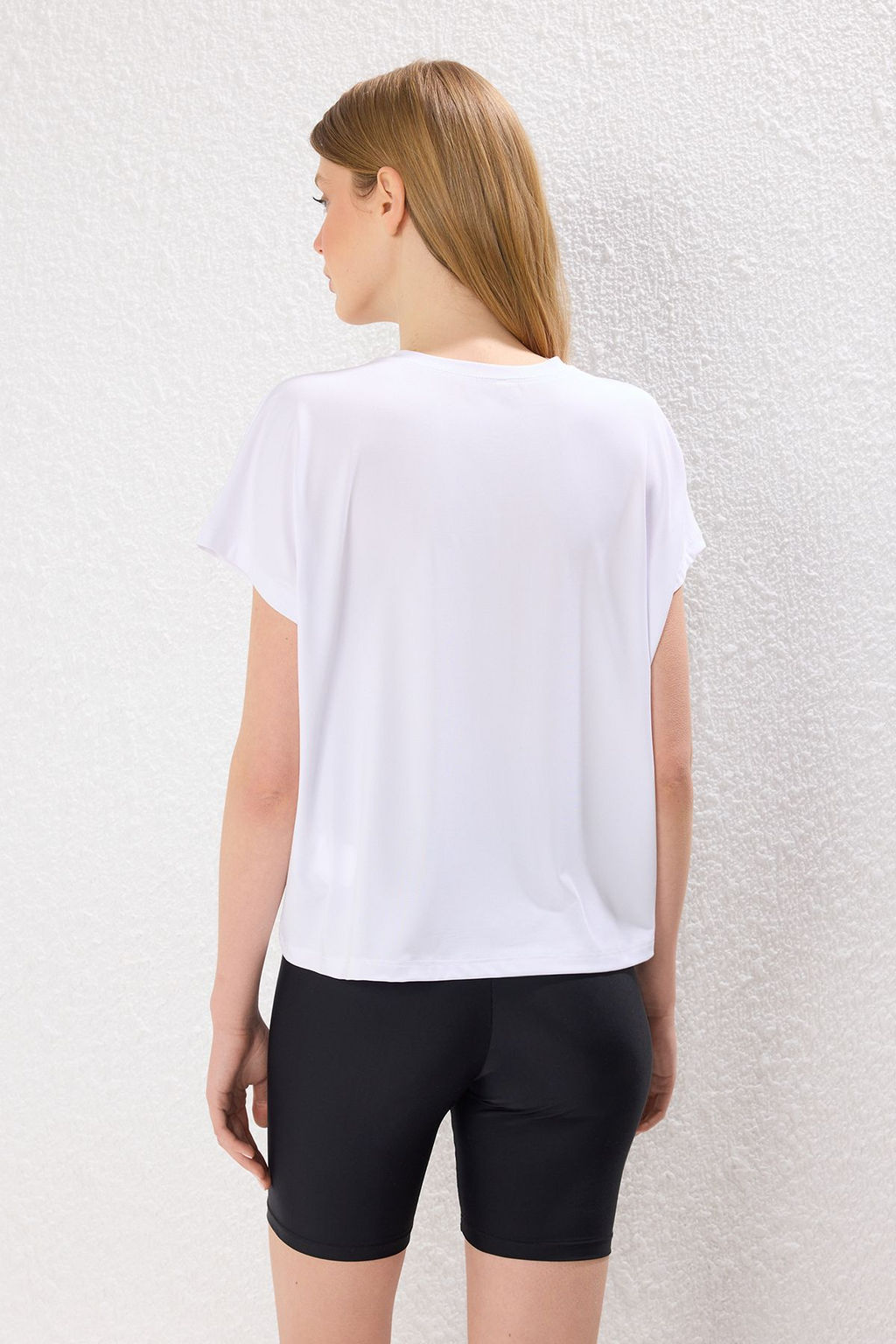 TRENDYOLMILLA Siyah Micro Kumas Spor Orme T-Shirt THMSS25TS00001 фото 4