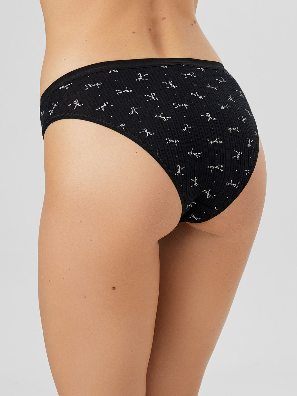 Цена за 2 штуки! Трусы слипы женские черные с бантиками - Mark formelle фото 3