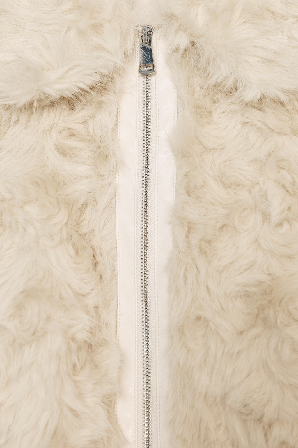 FAUX FUR BOMBER JACKET - Zara фото 10