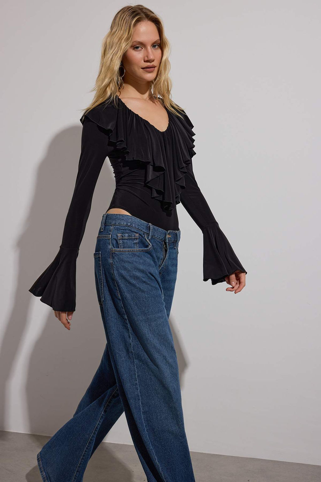 Siyah Duz V Yaka Uzun Orme Sandy Body TPRAW26BD00020 - Trendyolmilla фото 2