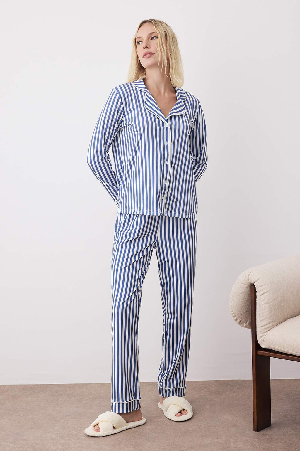 Trendyolmilla Pembe Cizgi Desenli Biyeli Ici Polarl? Gomlek-Pantolon Orme Pijama Tak?m? THMAW24PT00050  фото 19