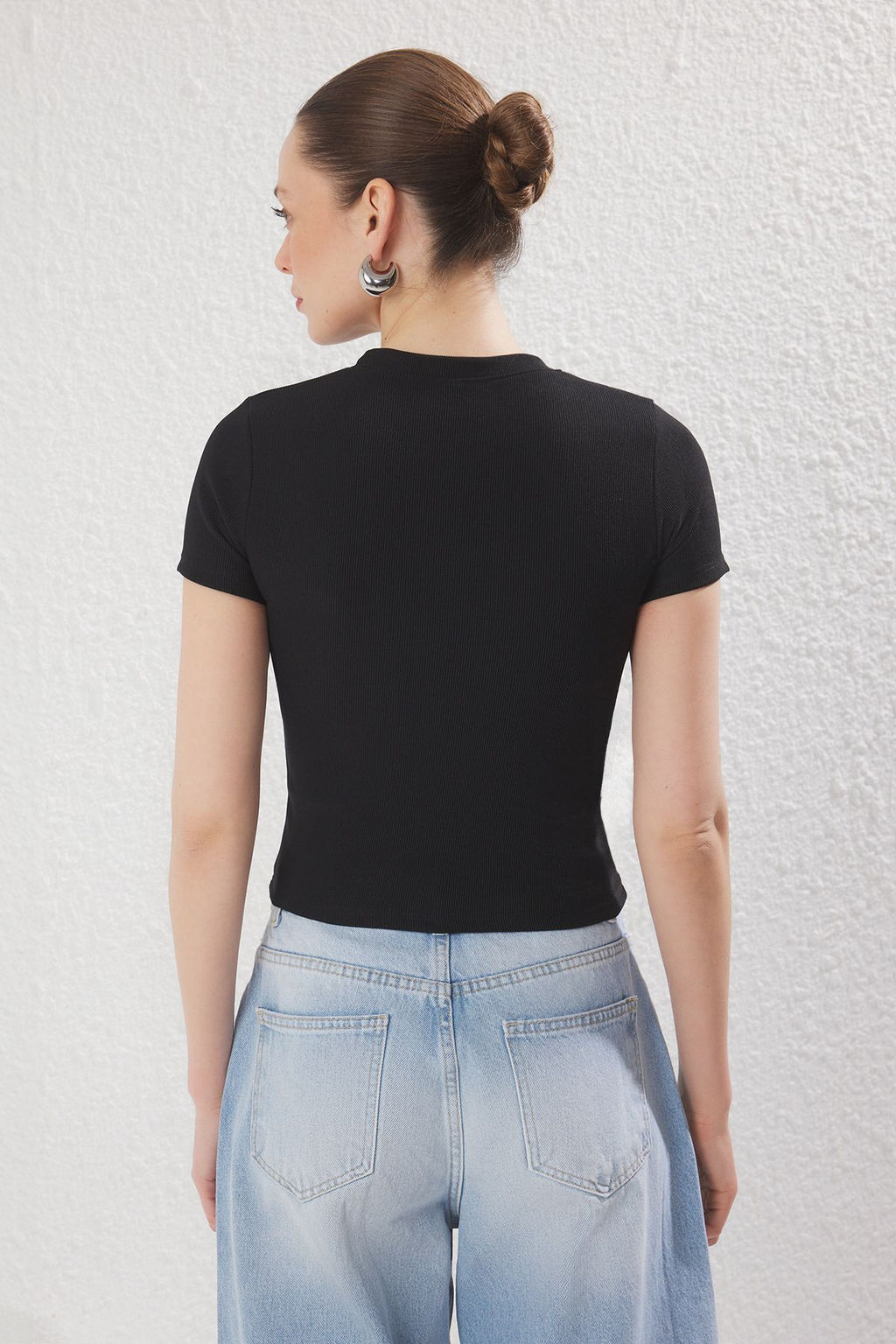 Pembe Kalp Cut Out Detayl? Bisiklet Yaka K?sa Kol Orme Bluz TWOSS25BZ00486 - Trendyolmilla фото 8