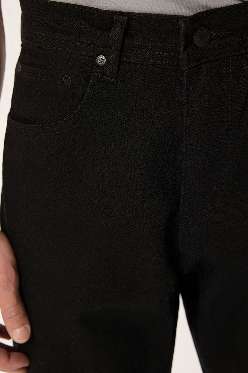 Siyah Smoke Essential Fit Jeans Kot Pantolon TMNAW23JE00104