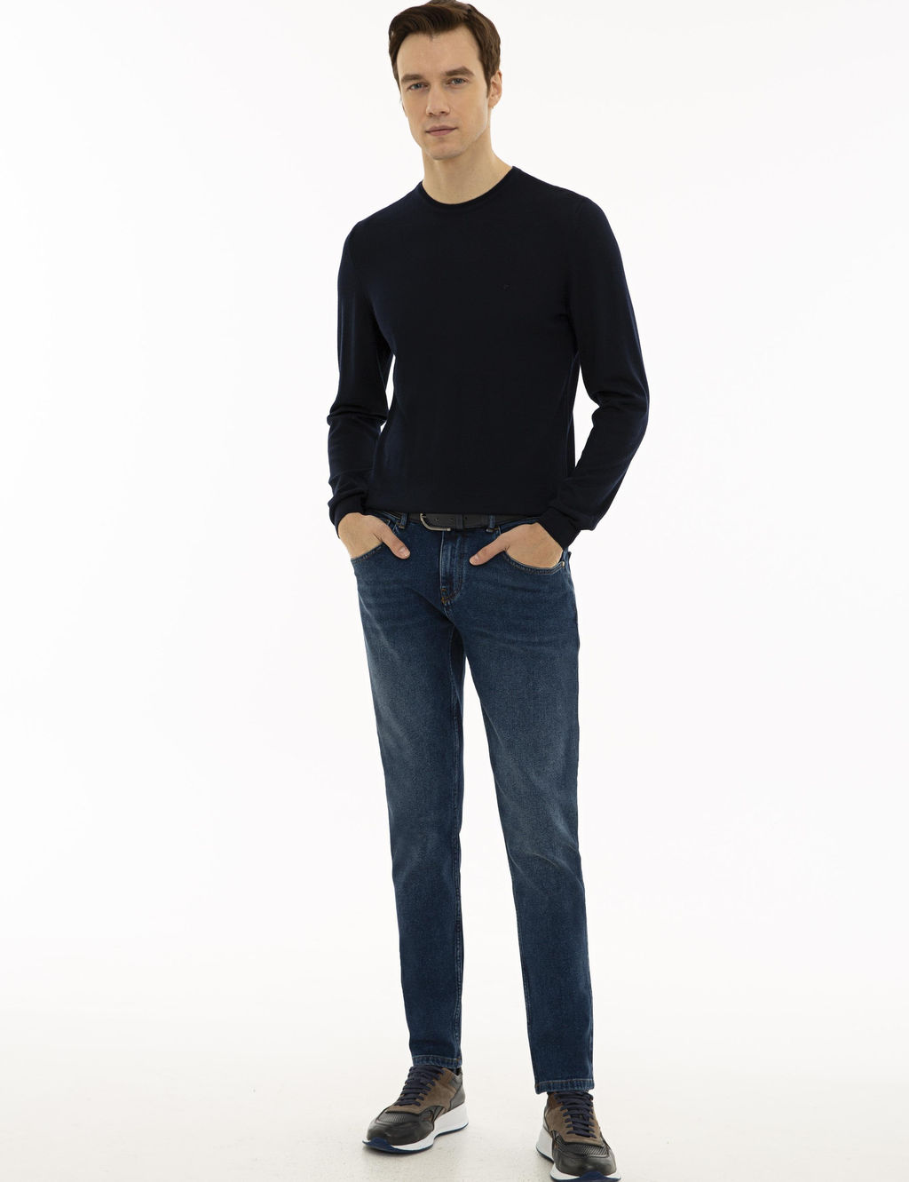 Базовый трикотажный свитер приталенного кроя темно-синего цвета с круглым вырезом - Cacharel фото 5