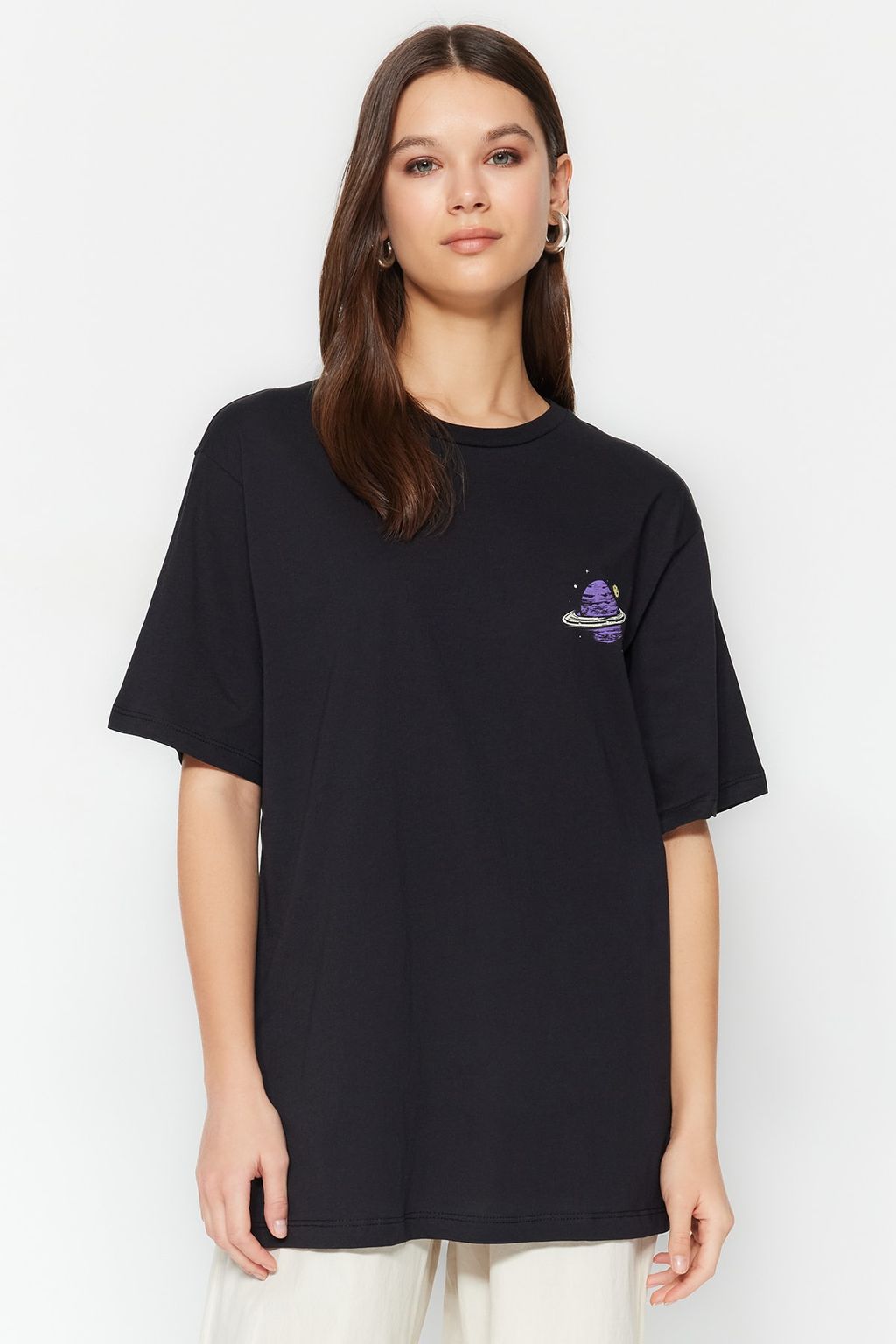 TRENDYOLMILLA Siyah %100 Pamuk On ve Arka Galaksi Bask?l? Boyfriend Fit Bisiklet Yaka Orme T-Shirt TWOSS23TS00257  фото 8