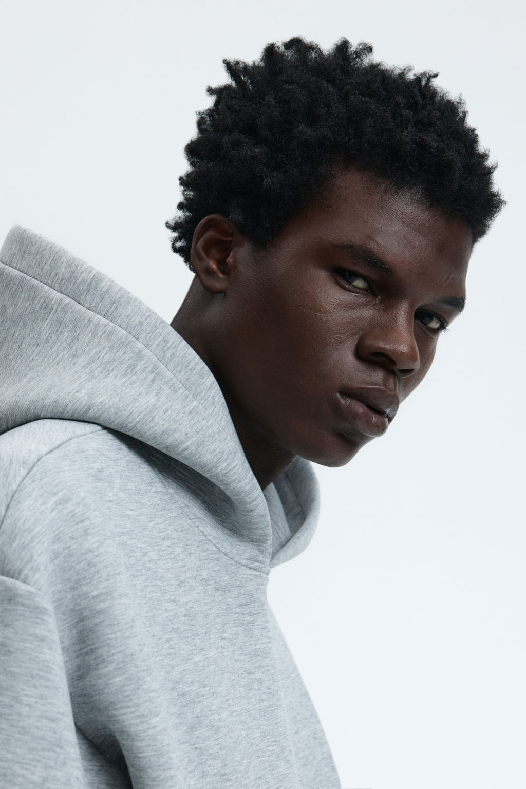 Sudadera efecto neopreno con capucha Loose Fit - H&m фото 6