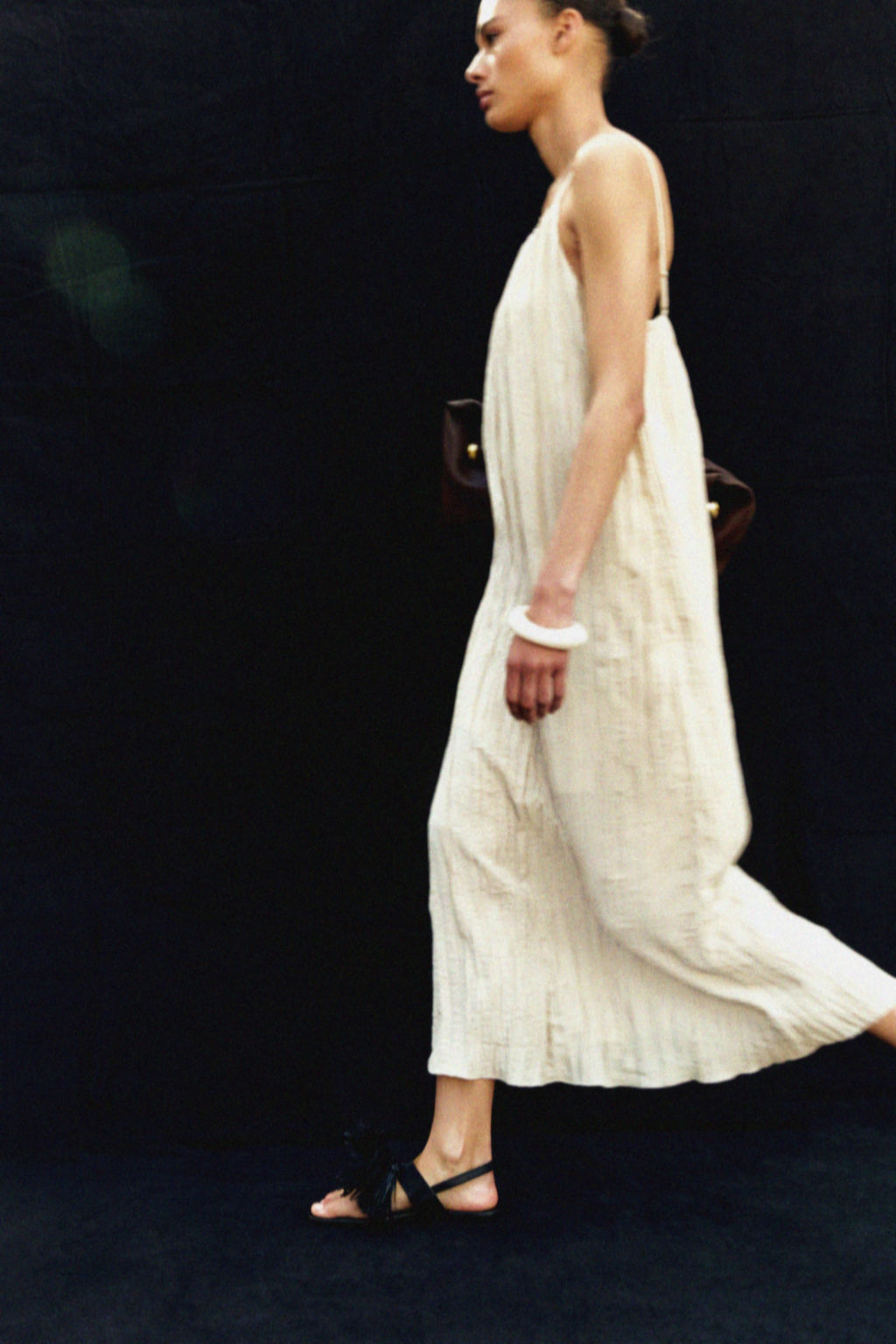 Vestido efecto arrugado con tirantes espagueti - H&m фото 4