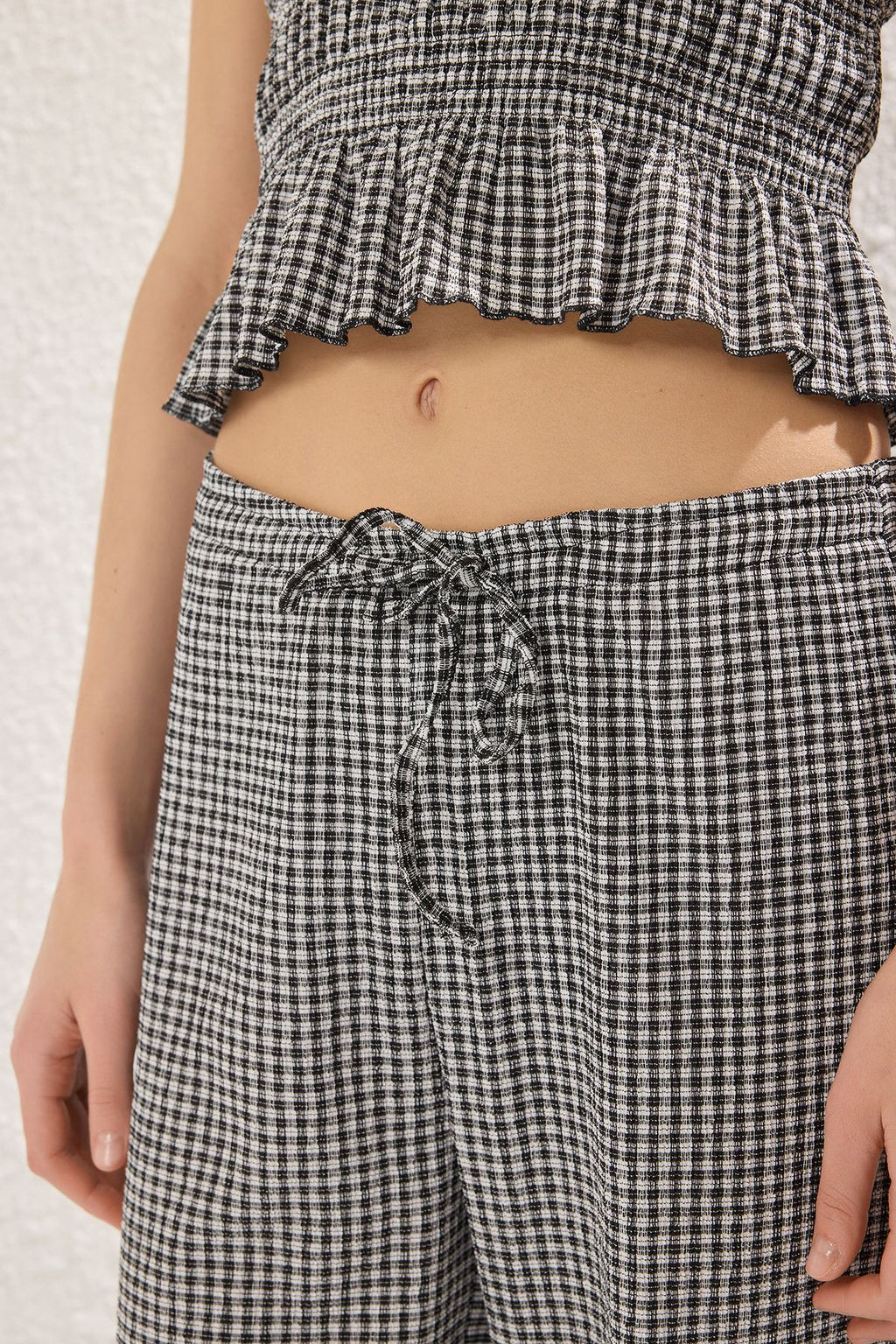 Siyah Poti Kare Desenli Baglama Detayl? Straight Esnek Orme Pantolon TWOSS25PL00057