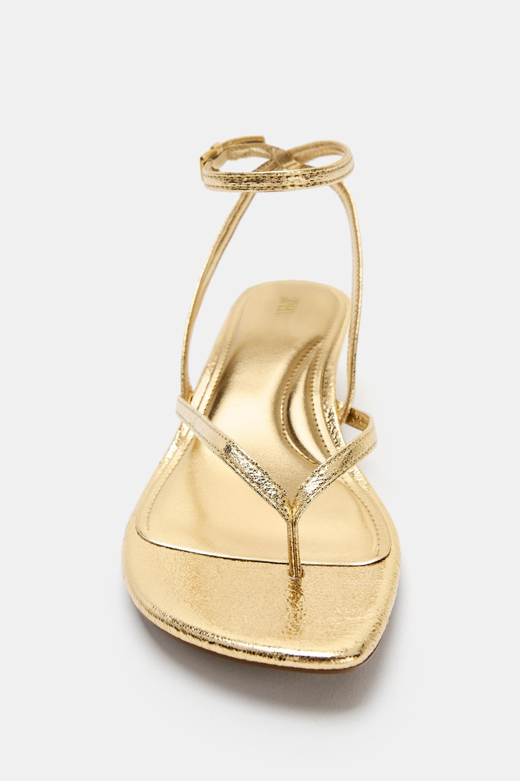 SANDALIA KITTEN EFECTO METALIZADO / Oro - Zara фото 5