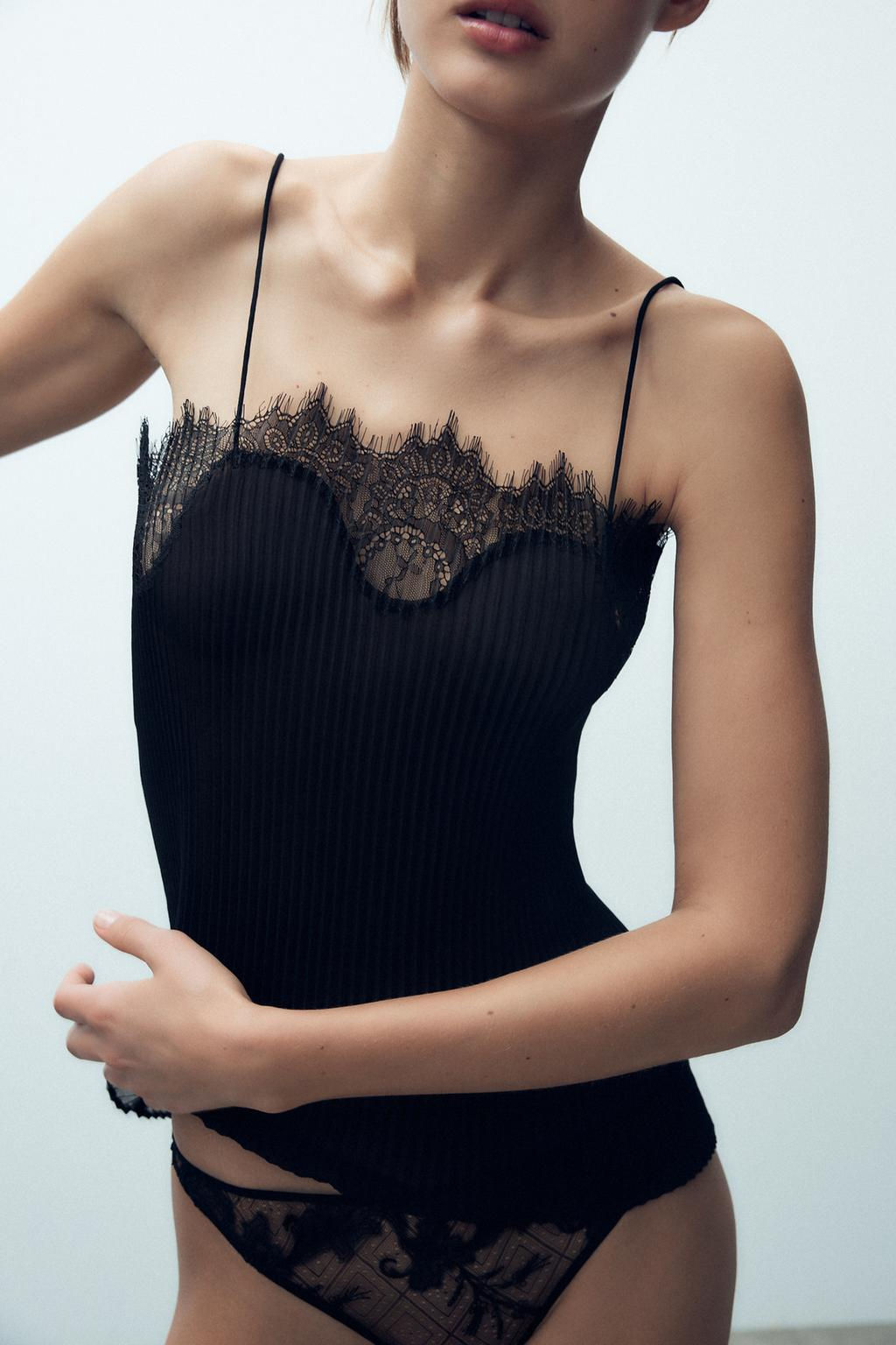 PLEATED TOP WITH LACE HEM - Zara фото 3