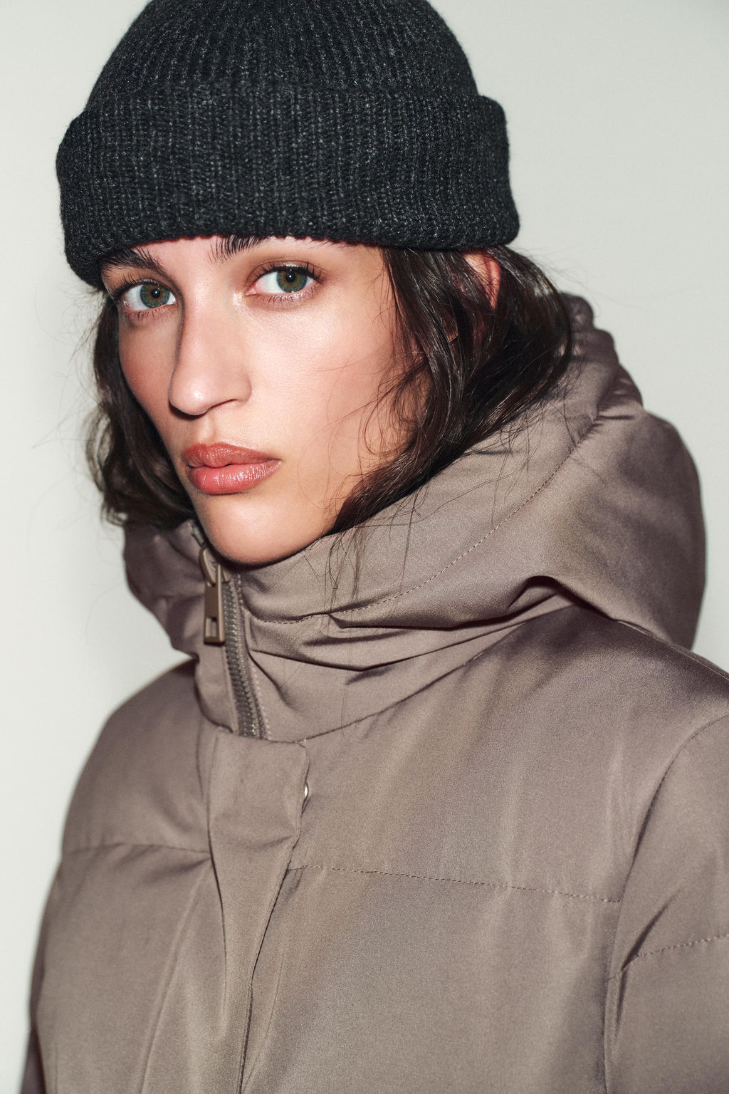 LONG WATER-REPELLENT AND WINDPROOF DOWN PUFFER JACKET WITH HOODIE - Zara фото 7