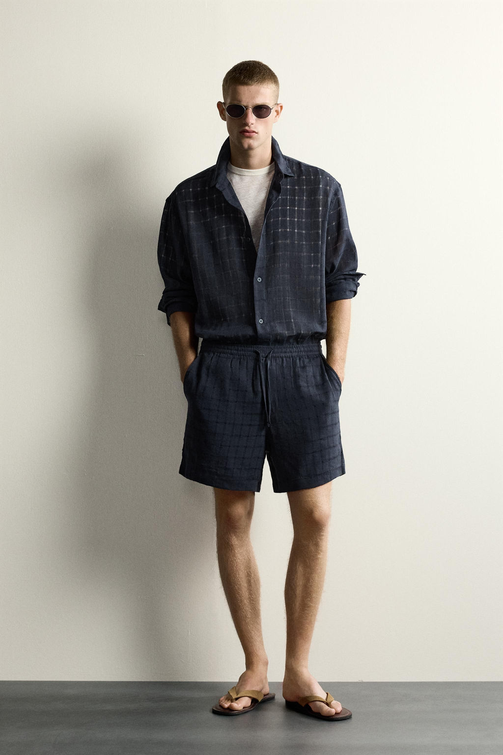 BERMUDA JACQUARD CUADROS LINO - ALGOD?N / Marino