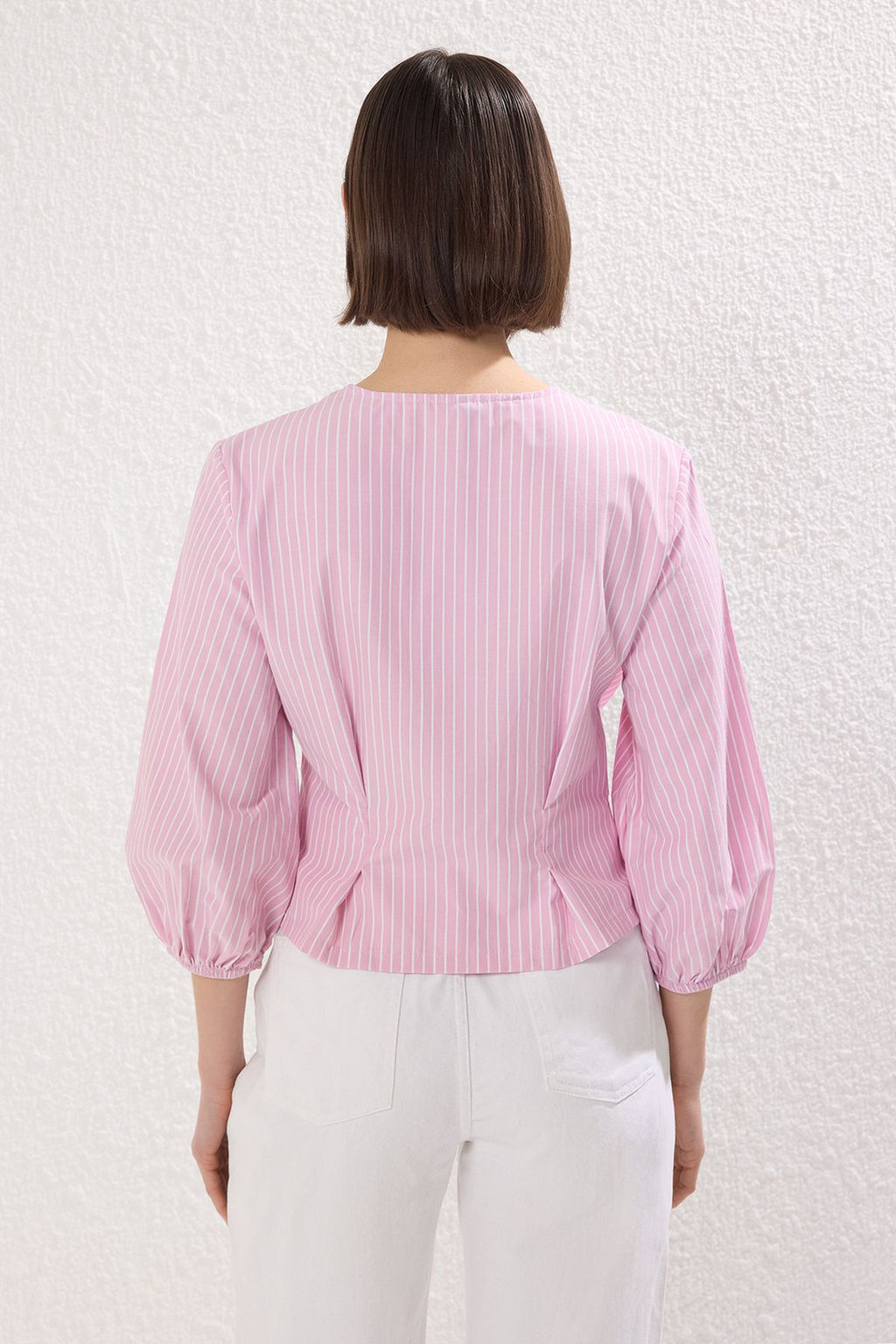 Trendyolmilla Mavi Kruvaze Cizgili Dokuma Bluz TWOSS25BZ00170 фото 5