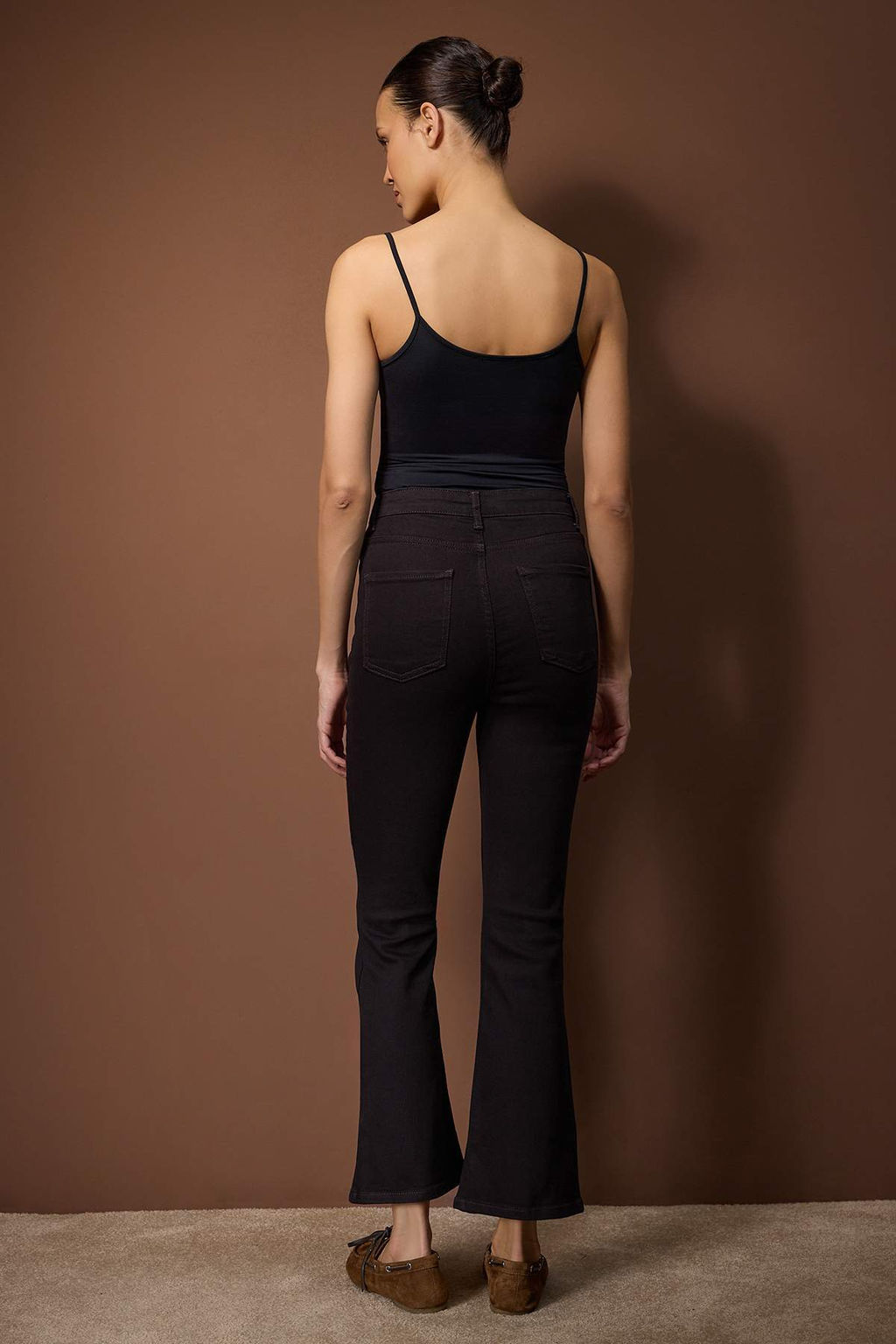 Kahverengi Yuksek Bel Comfort/Esnek Crop Flare Jeans TWOAW26JE00278 - Trendyolmilla фото 4