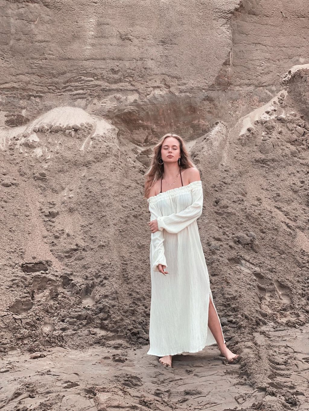 6868 Платье с открытыми плечами молочное - Martichelli фото 4