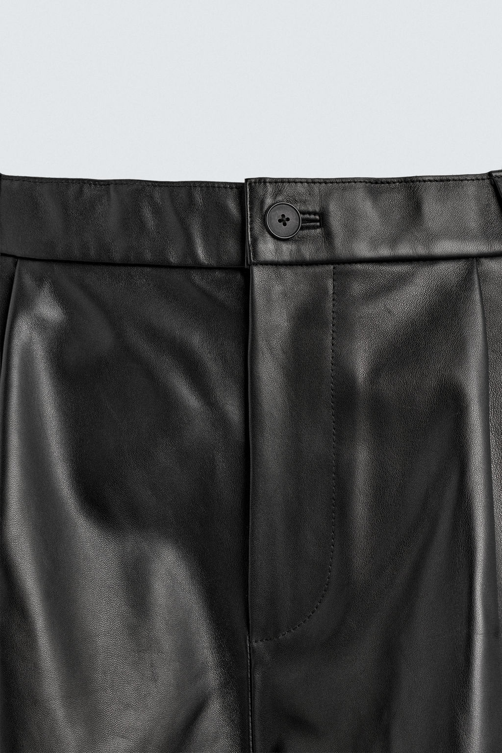 BERMUDA RELAXED FIT PIEL PLIEGUES / Negro - Zara фото 9