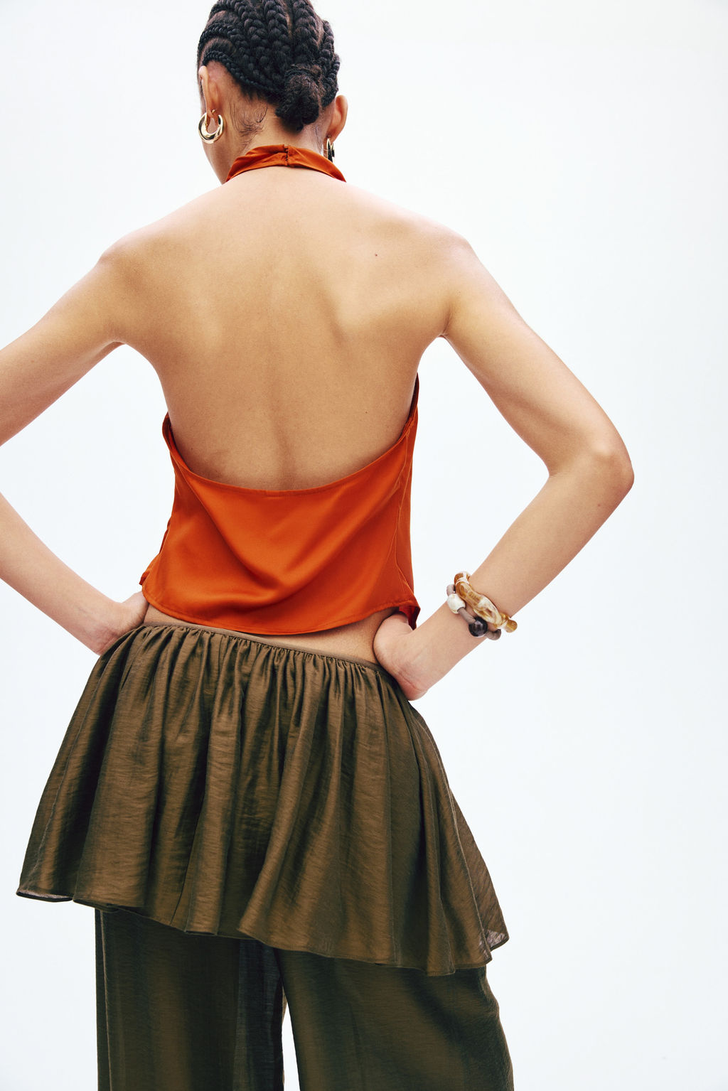 Top asim?trico con escote halter - H&m фото 2