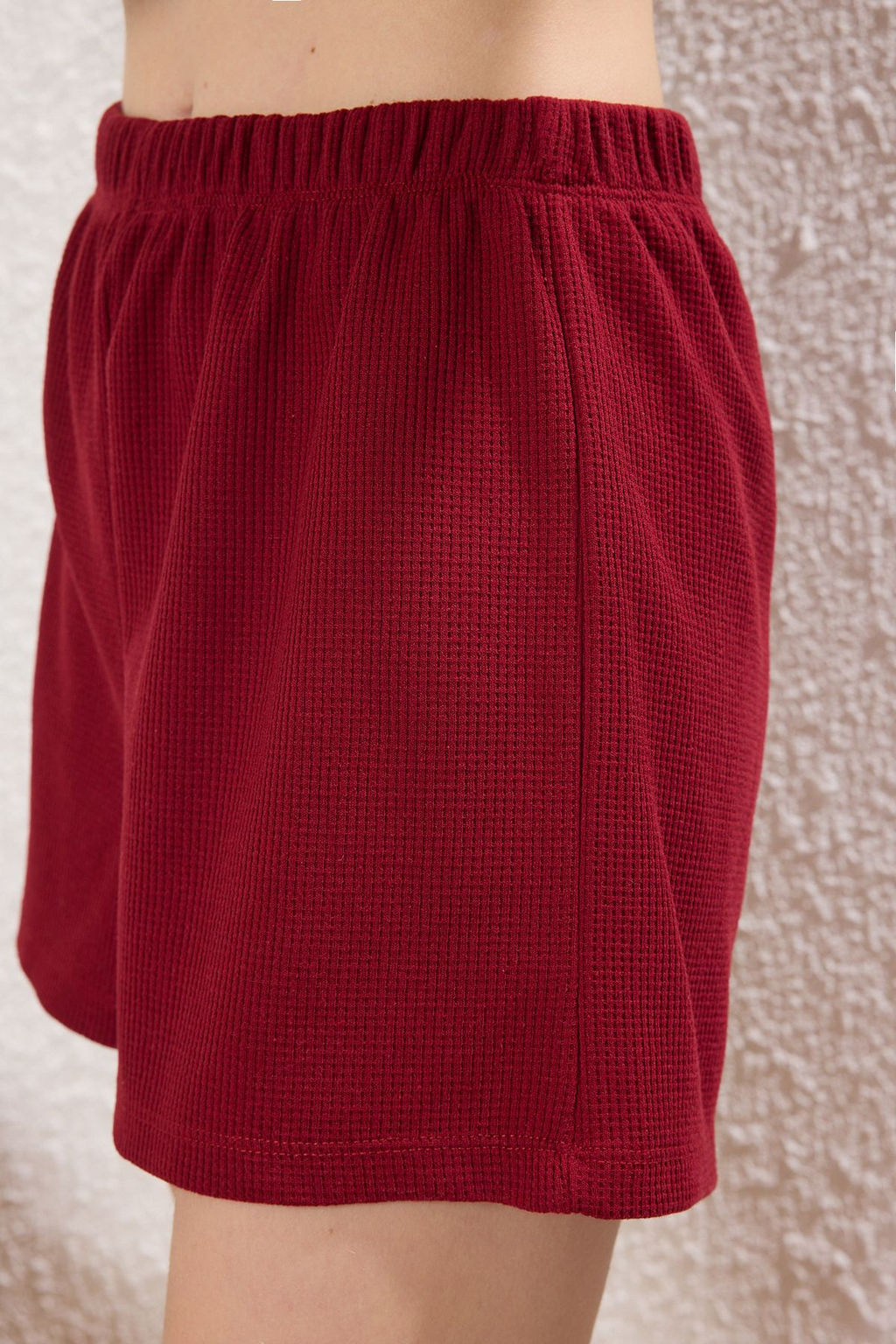 Trendyolmilla K?rm?z? Slogan ve Kalp Nak?sl? Waffle Sortlu Orme Pijama Tak?m? THMSS25PT00352 фото 4