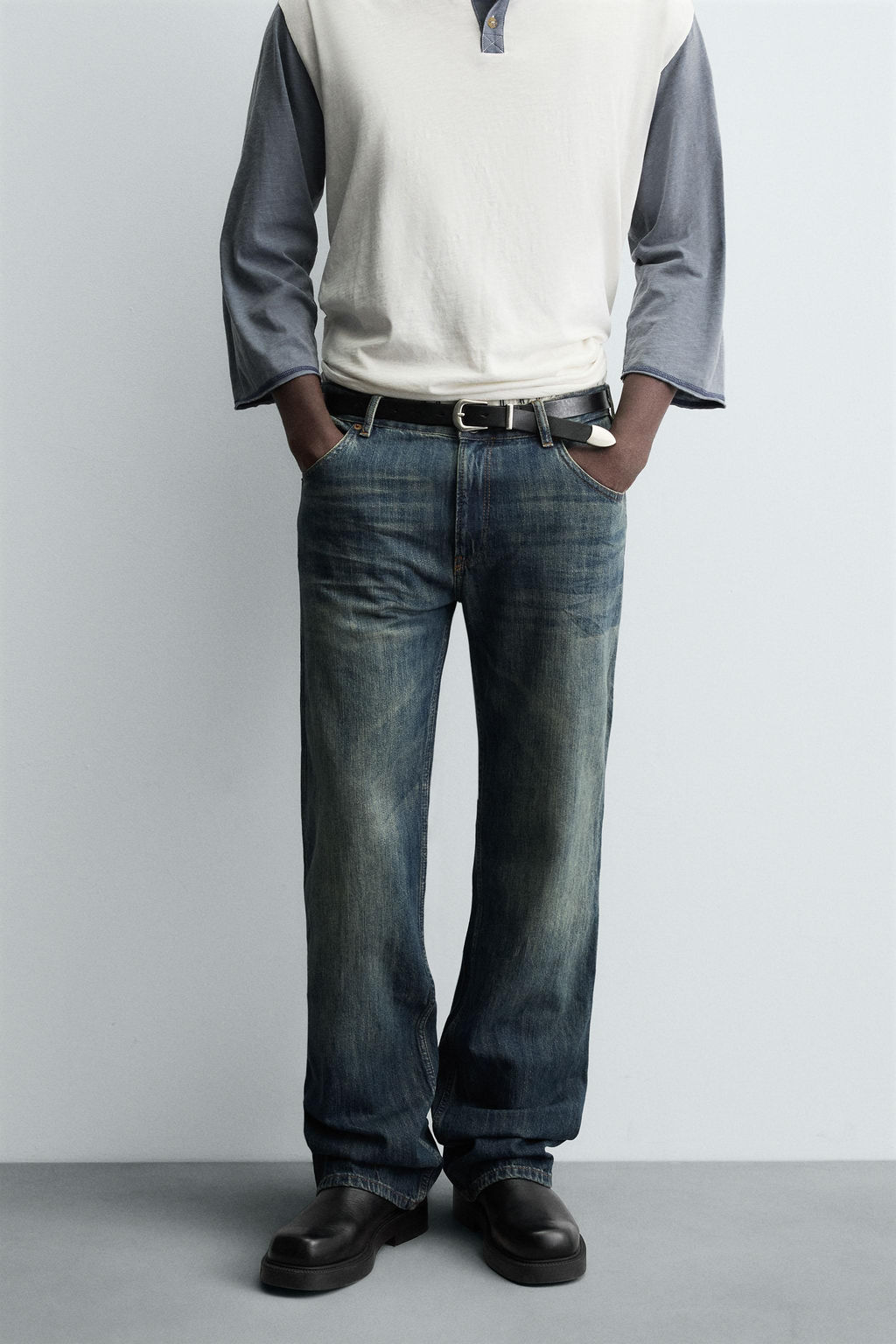 LOW-RISE FLARE FIT JEANS - Zara фото 2