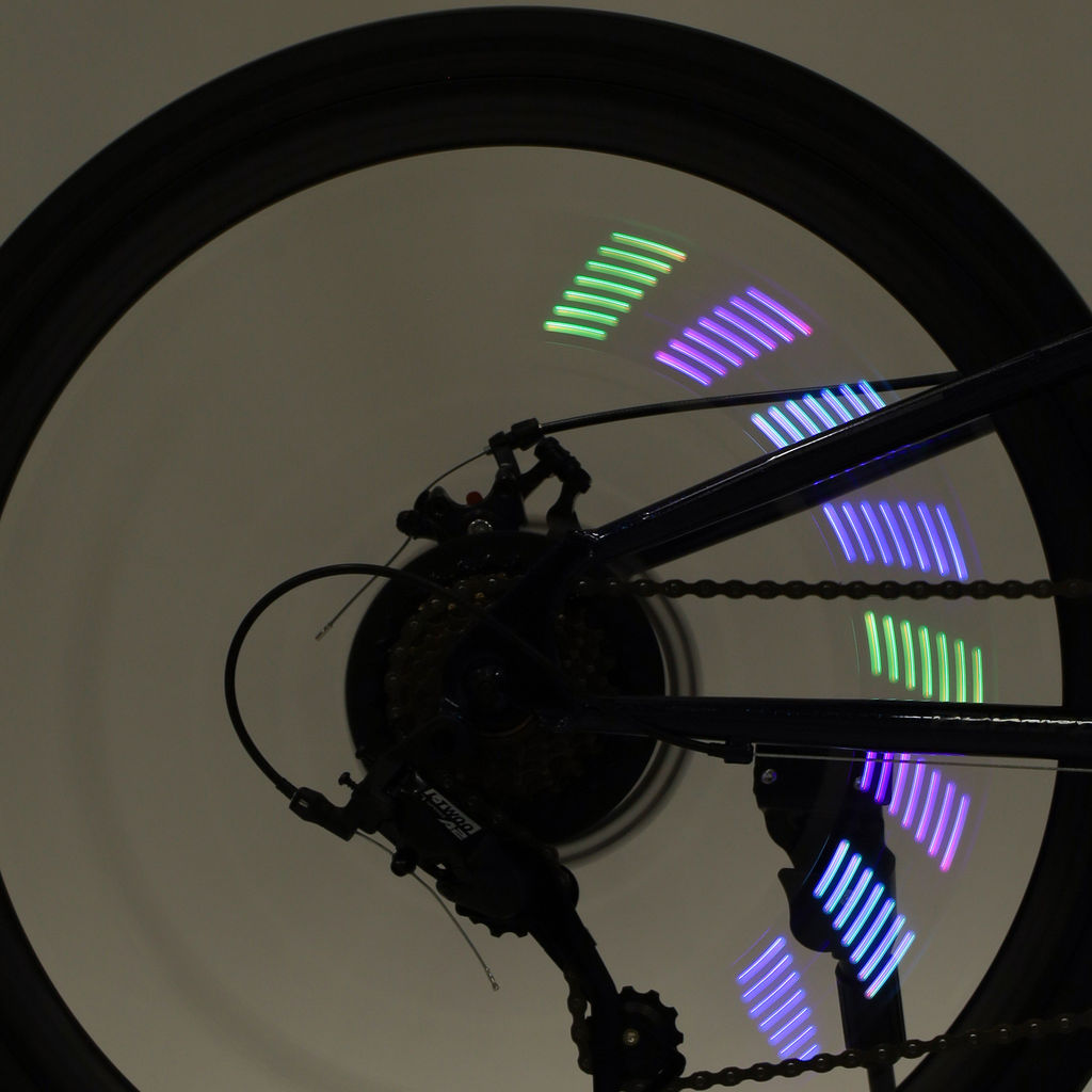 Фонарь подсветка для колес COMIRON A02 корпус: пластик; свет 14 RGB LED; аккум USB; влагозащита IPX5; 30 рисунков. /уп 100/ - Галеонтрейд фото 6