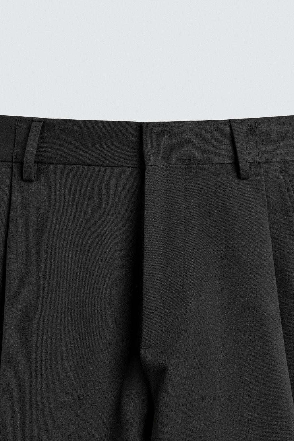 PANTAL?N WIDE FIT PLIEGUES / Negro