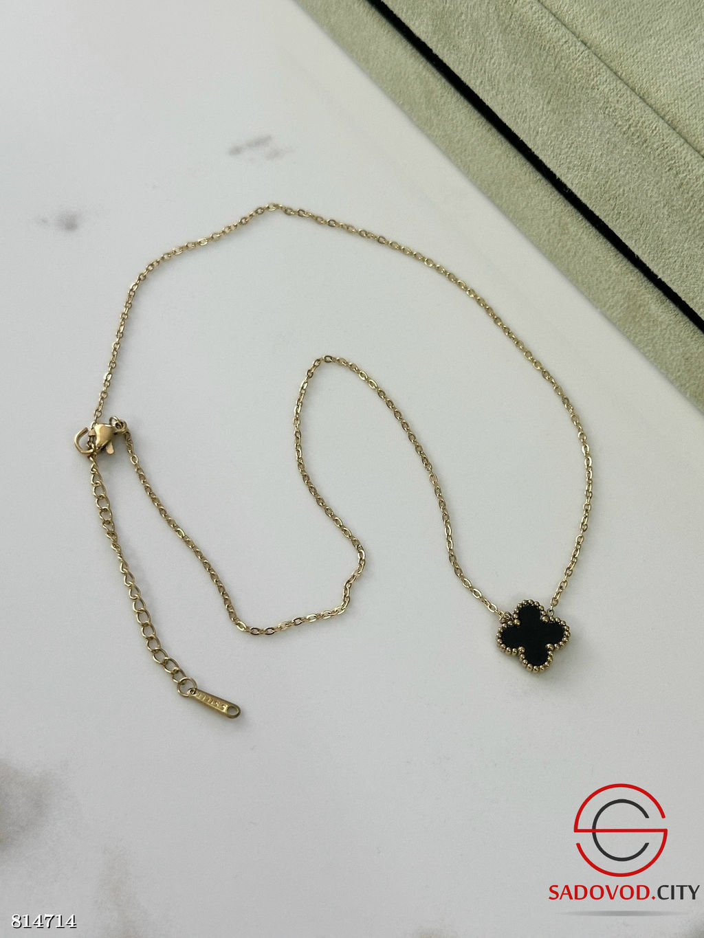 Цепочка на шею в виде клевера