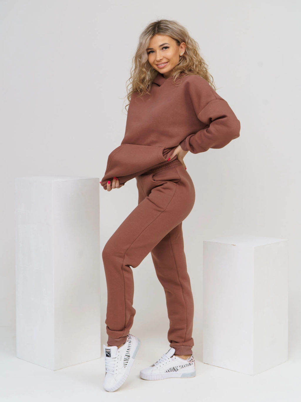 Костюм женский, цвет коричневый