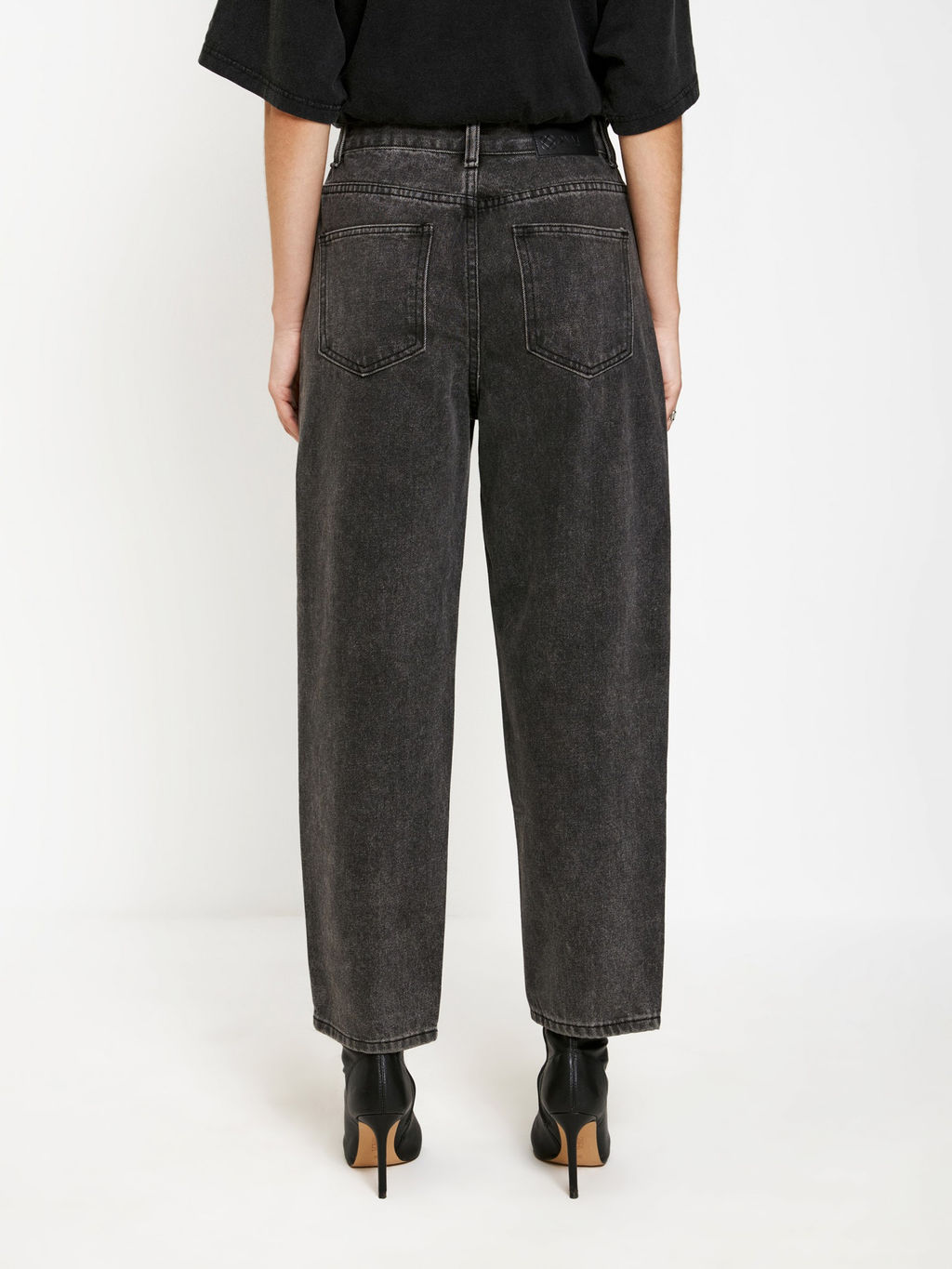 10200440068 Брюки джинсовые жен. Pavia темно-серый - Concept club фото 4