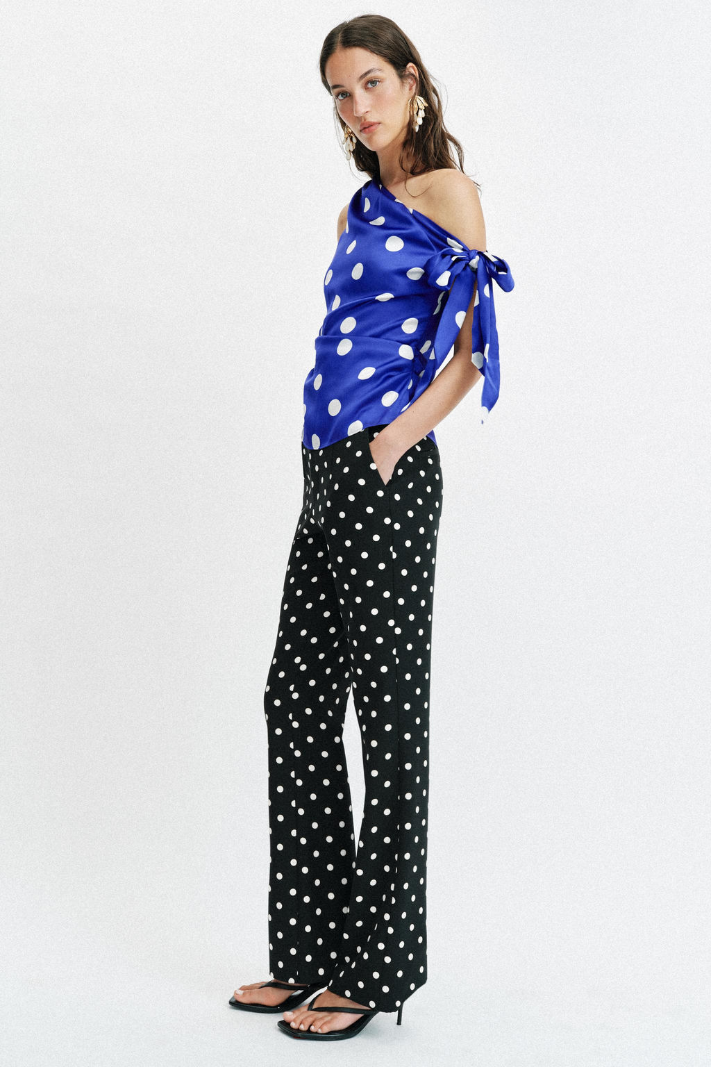 PANTAL?N FLARE LUNARES / Negro / Crudo - Zara фото 4