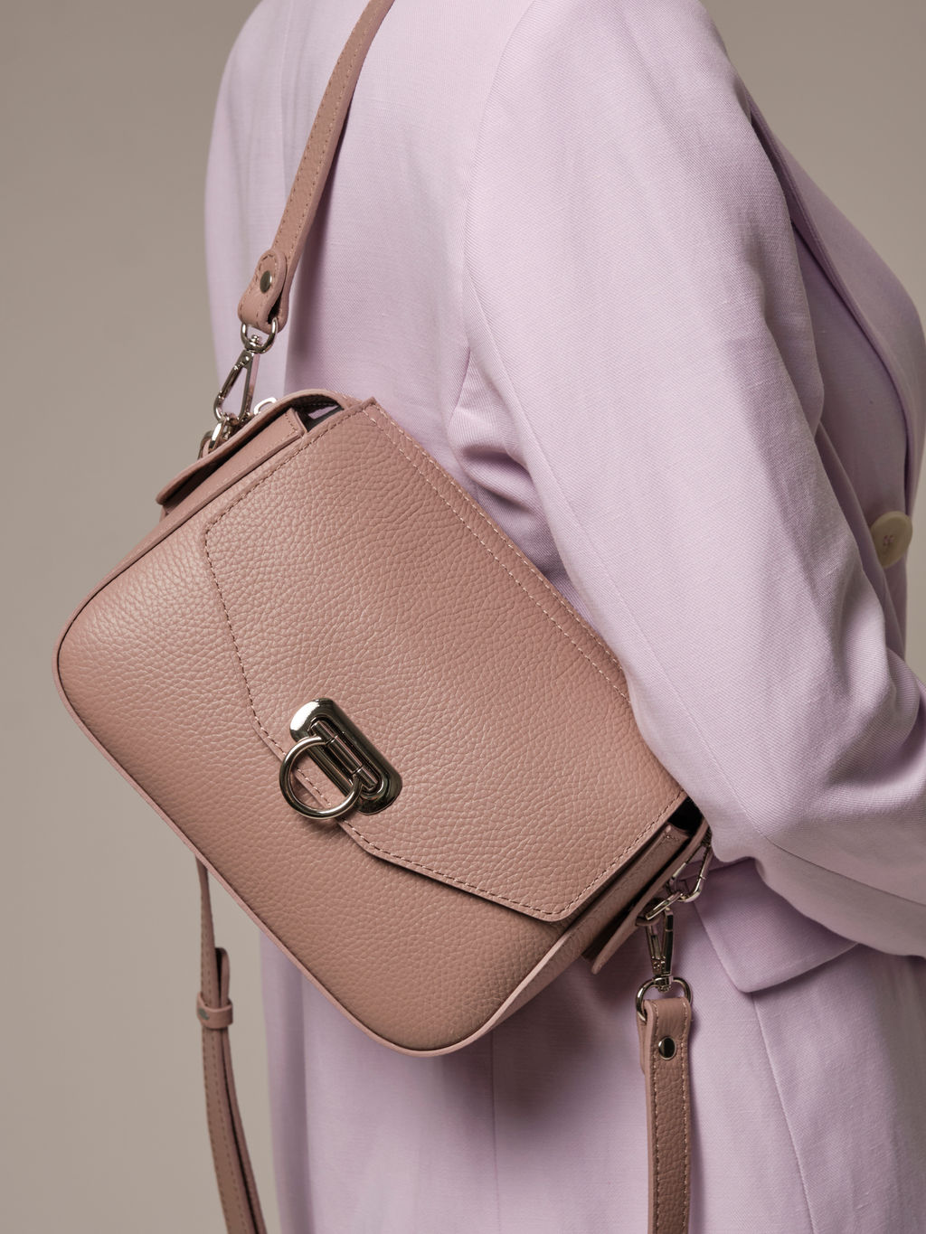 Сумка кожаная через плечо Azaro 3684 фруктовый мусс