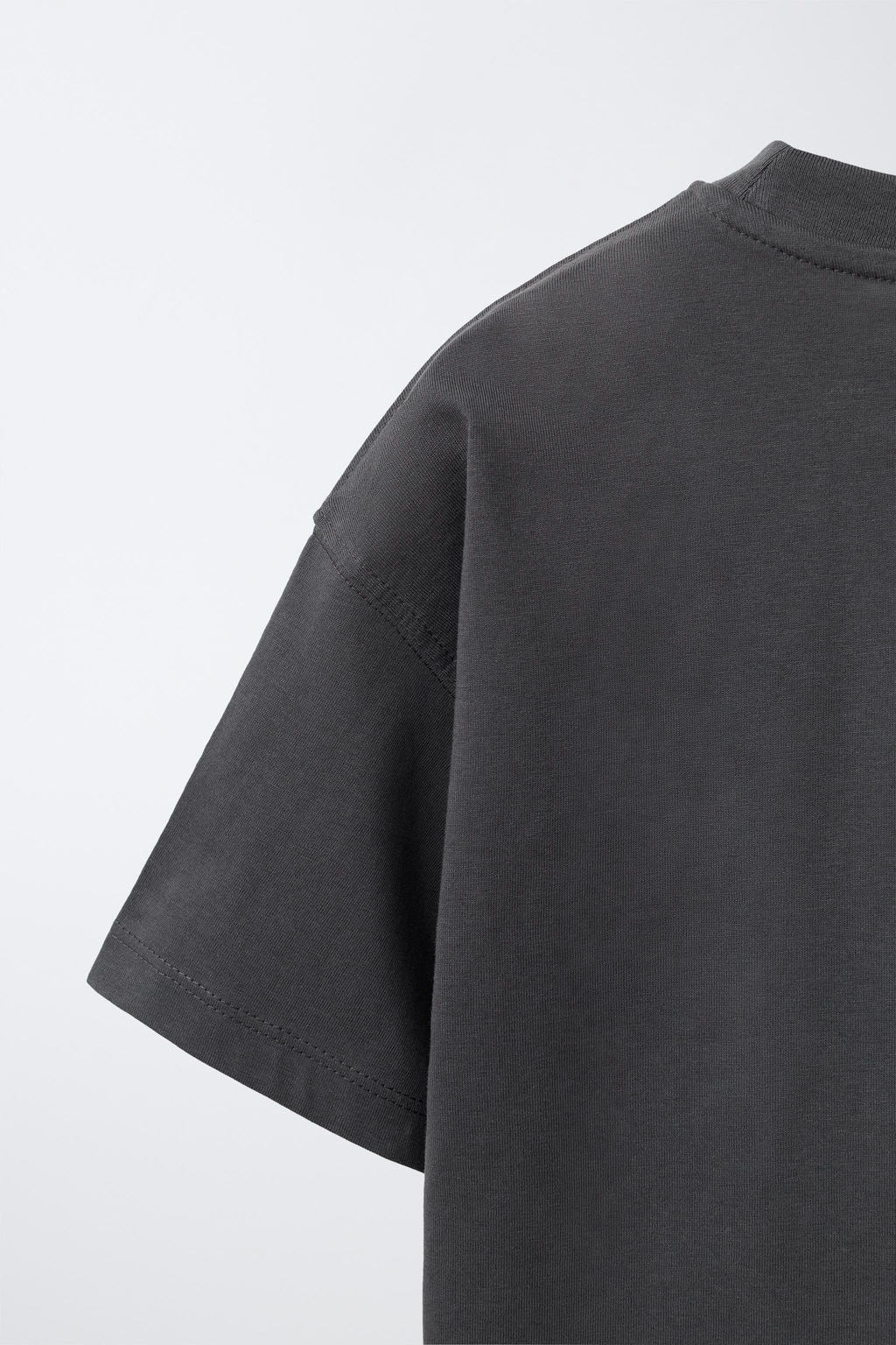 CAMISETA ESTAMPADO TEXTO / Gris antracita - Zara фото 4