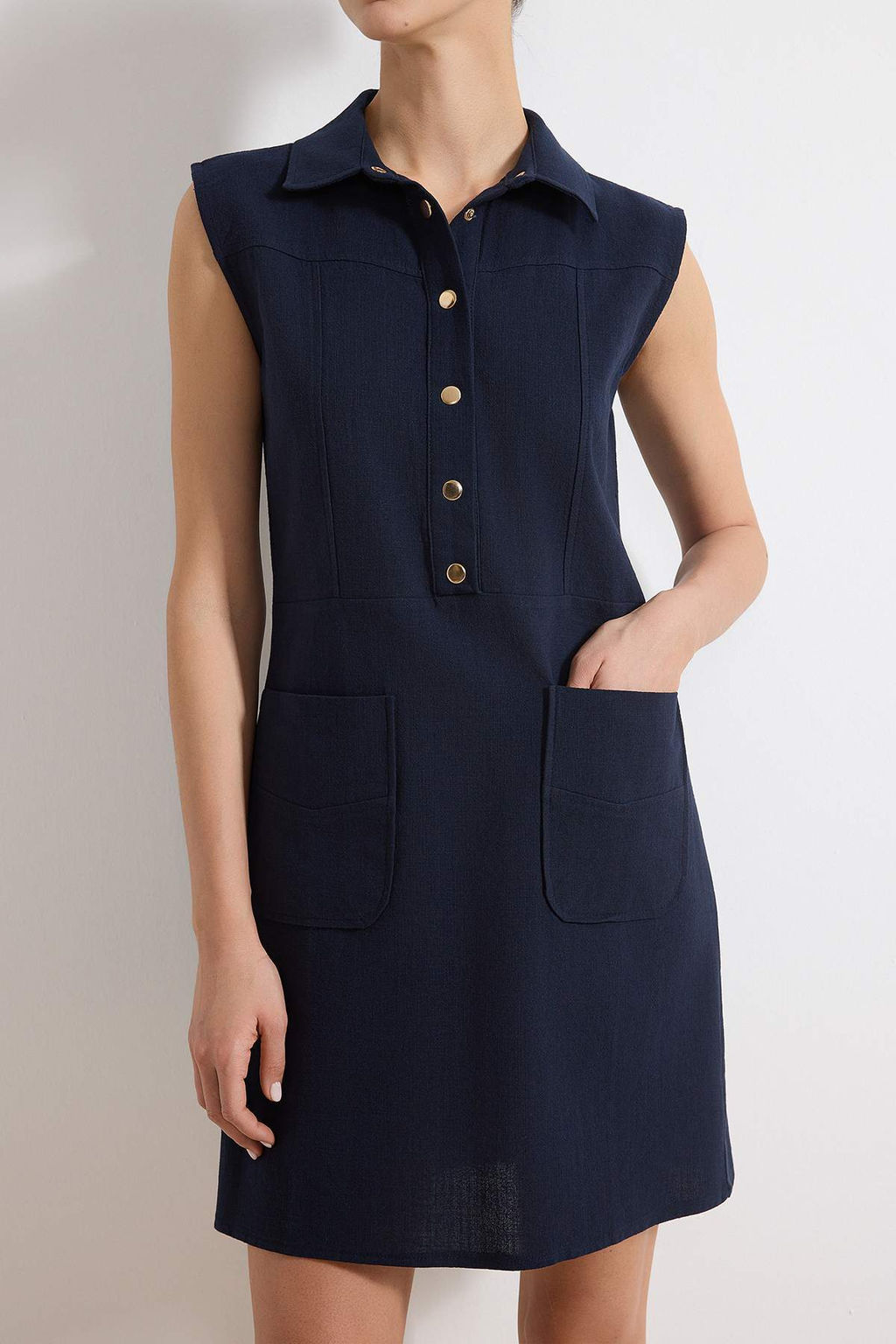 Lacivert Duz Kesim Cepli Gomlek Yaka Keten Gorunumlu Mini Dokuma Elbise TWOSS22EL1068