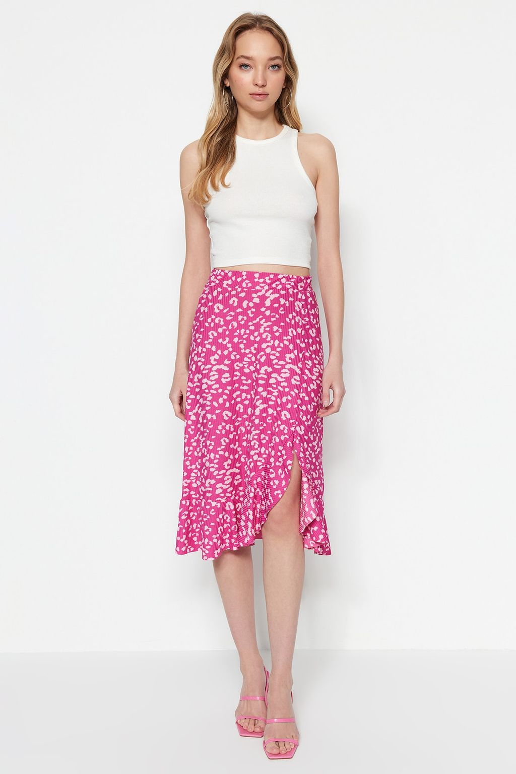 TRENDYOLMILLA K?rm?z? Bask?l? Buzgu Detayl? ve Volanl? Yuksek Bel Esnek Etek TWOSS21ET0029 фото 3