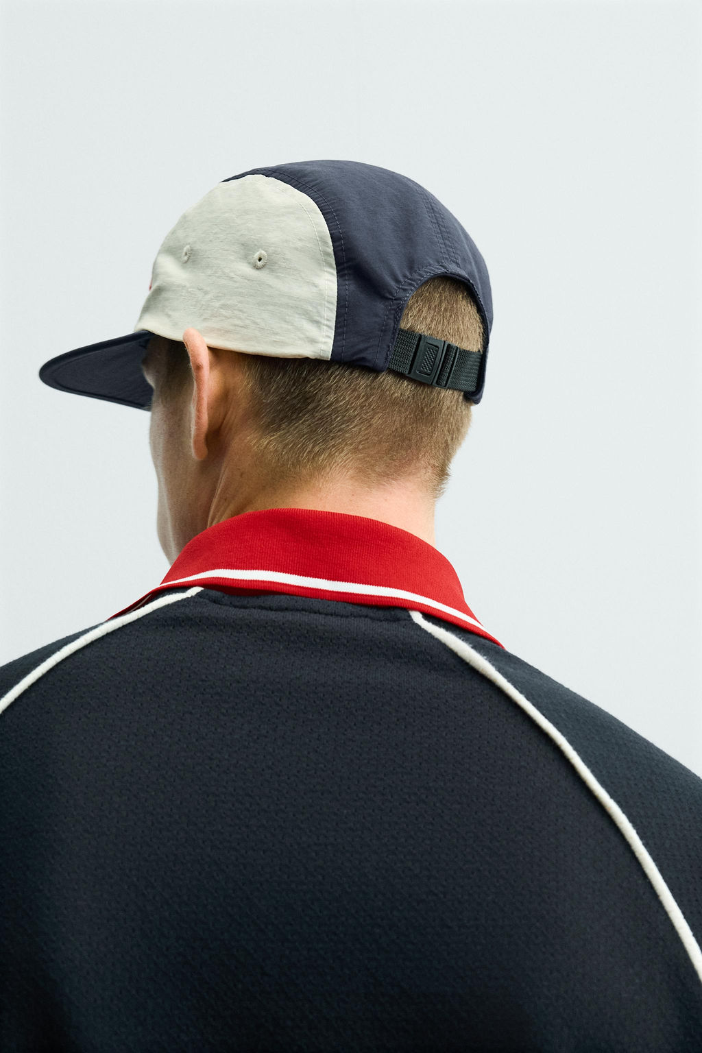 GORRA T?CNICA VISOR PLANO COLOR BLOCK / Marino - Zara фото 4