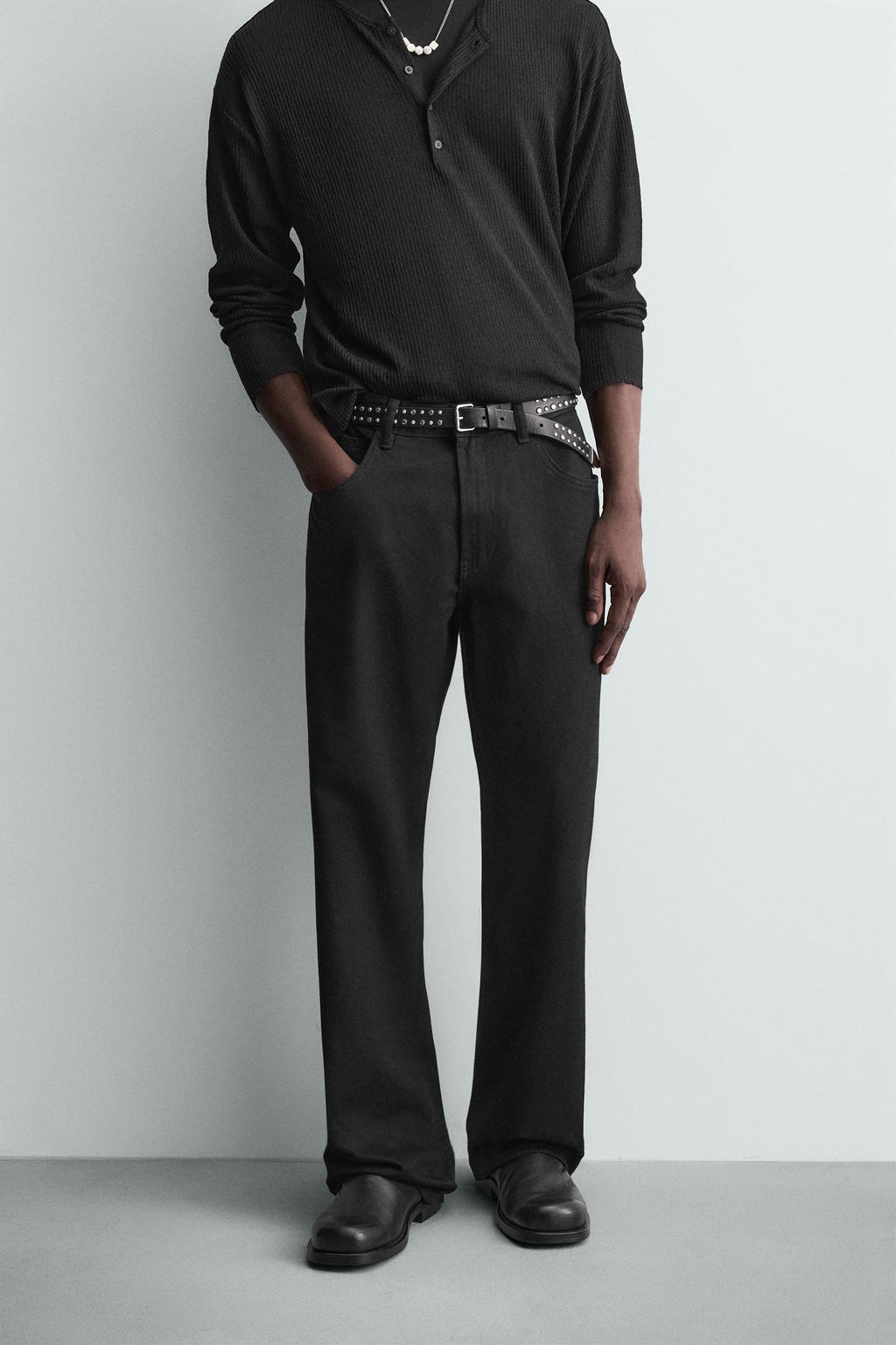 FLARE FIT JEANS WITH STUDS - Zara фото 2