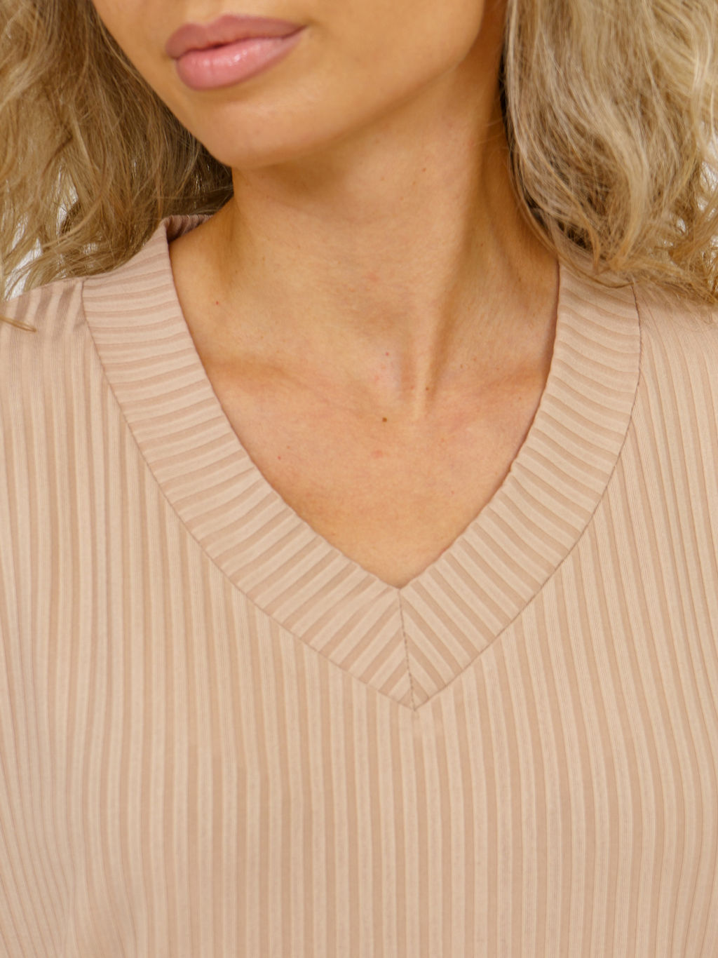 896 Костюм "Бежевый"