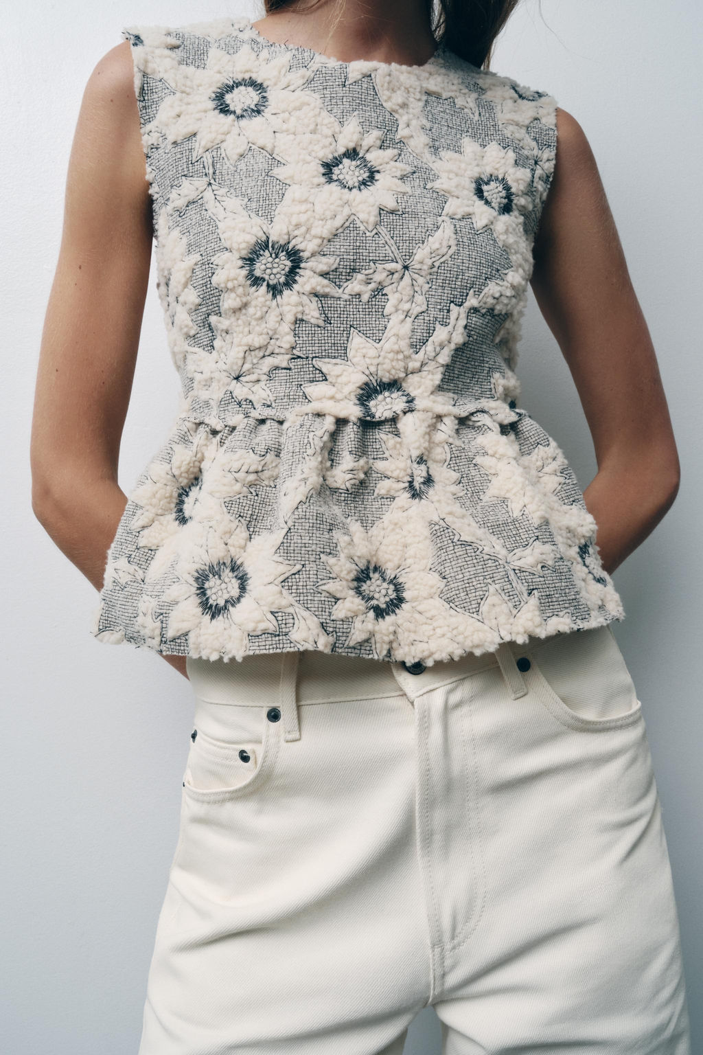 FLORAL TEXTURED PEPLUM TOP - Zara фото 4
