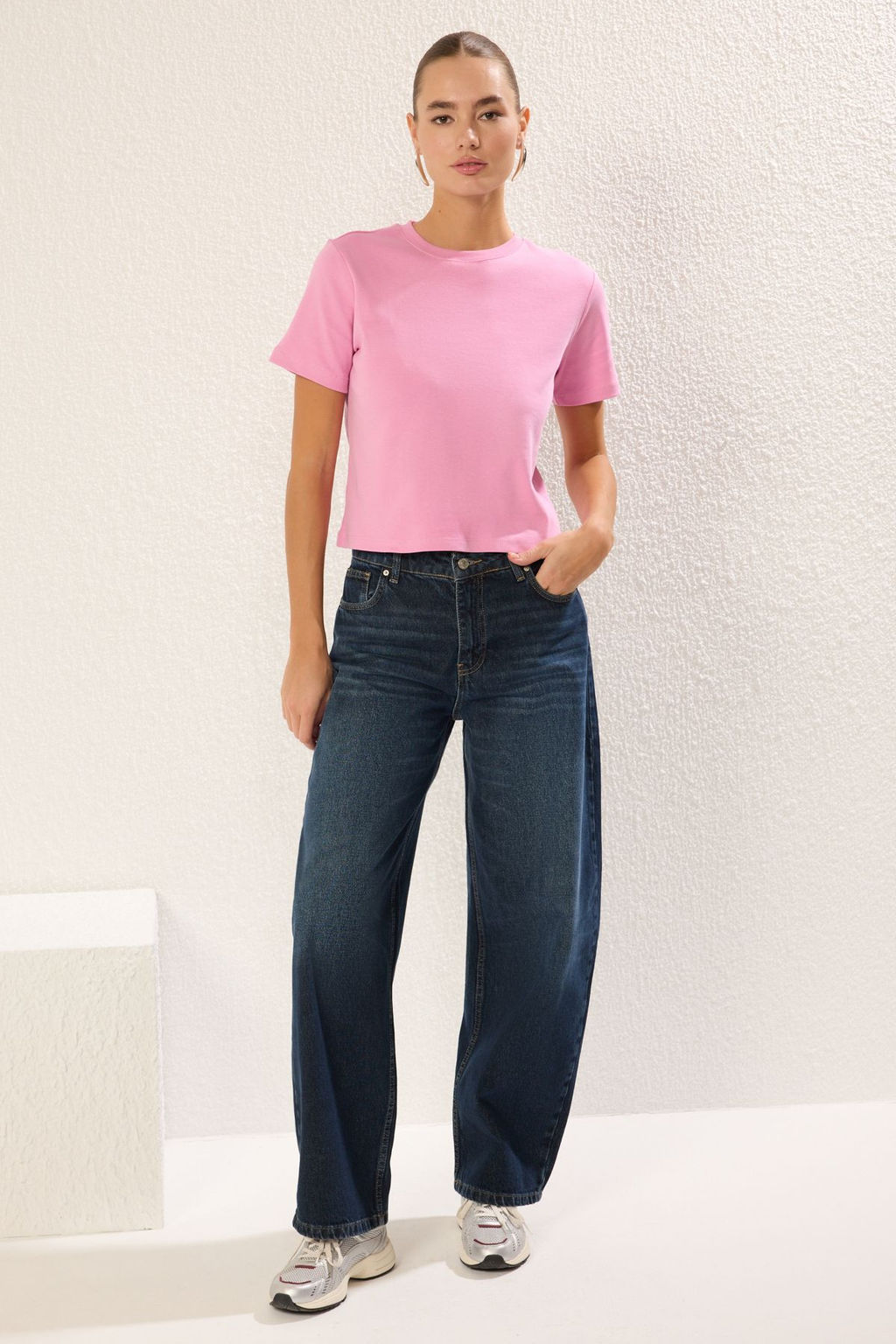 TRENDYOLMILLA Ekru Tok Kumasl? Bisiklet Yaka K?sa Kol Regular/Normal Kesim Orme T-Shirt TWOSS25TS00002 фото 2