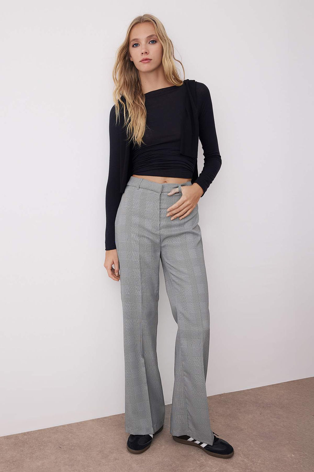 Gri Ekoseli Flare Kumas Pantolon TWOAW26PL00067