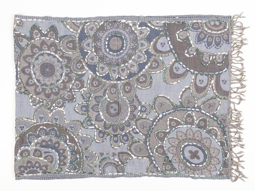 Палантин с вышивкой (шерсть вареная) в ассортименте № Тк906/48 - Ганг фото 2