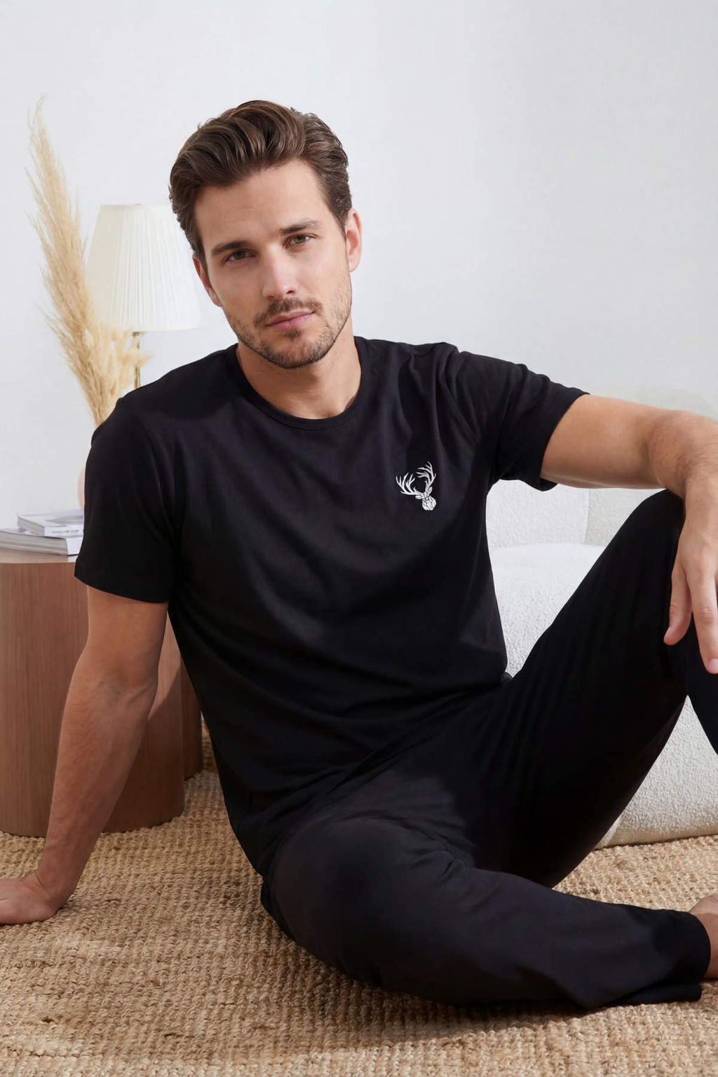 Siyah Regular Fit Bask?l? K?sa Kol Orme Pijama Tak?m? TMNSS25PT00040