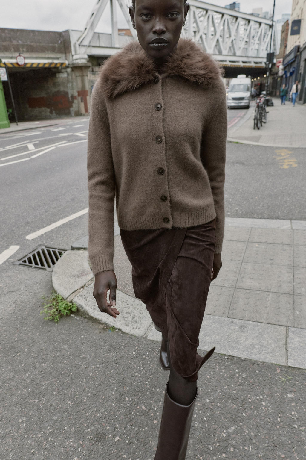 FAUX FUR LAPEL KNIT CARDIGAN