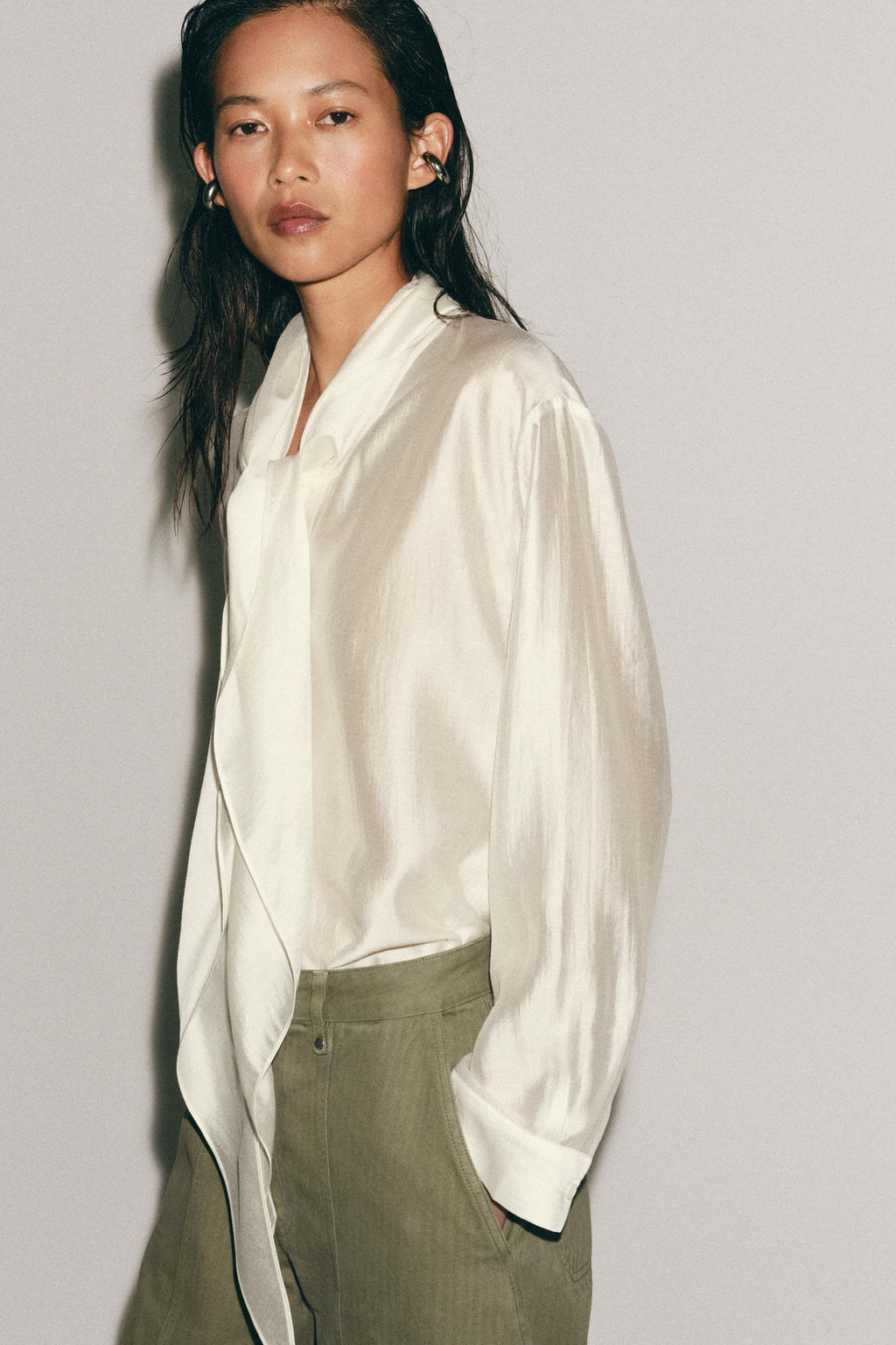CAMISA FLUIDA LAZADAS ZW COLLECTION / Blanco - Zara фото 2