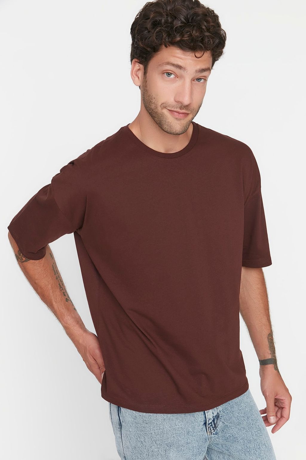 Kahverengi Oversize/Genis Kesim %100 Pamuklu K?sa Kollu Basic T-Shirt TMNSS22TS0318