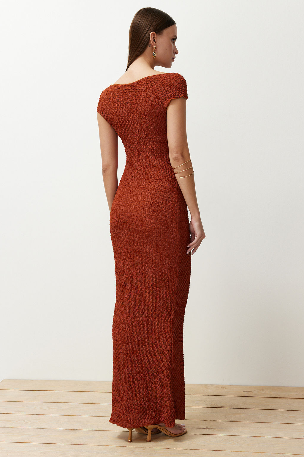 Kiremit Dokulu Kumas Fitted/Vucuda Oturan Ay Kol Esnek Orme Midi Kalem Elbise TWOSS24EL00103