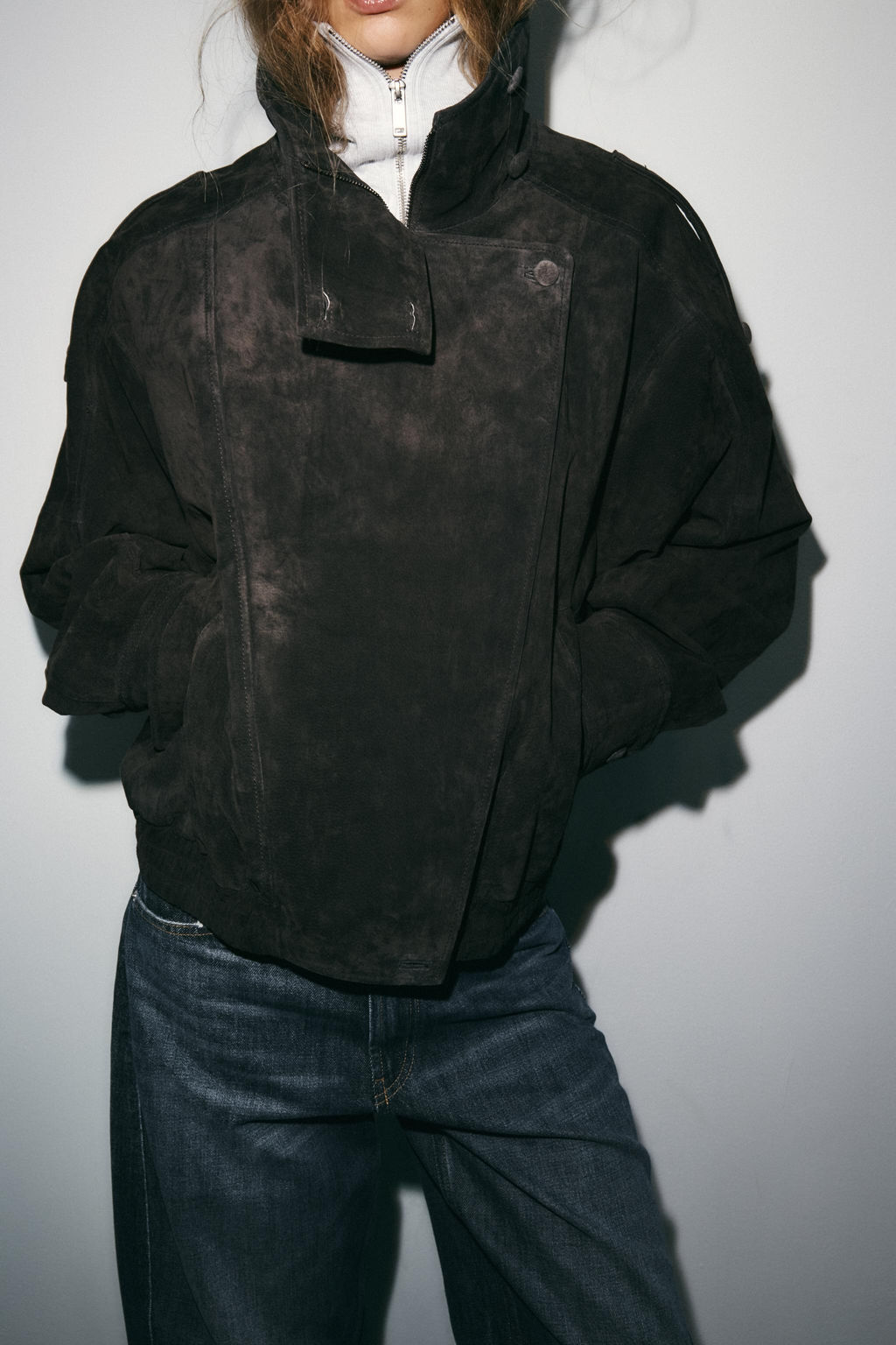 100% SUEDE LEATHER BIKER JACKET WITH COVERED BUTTONS - Zara фото 12